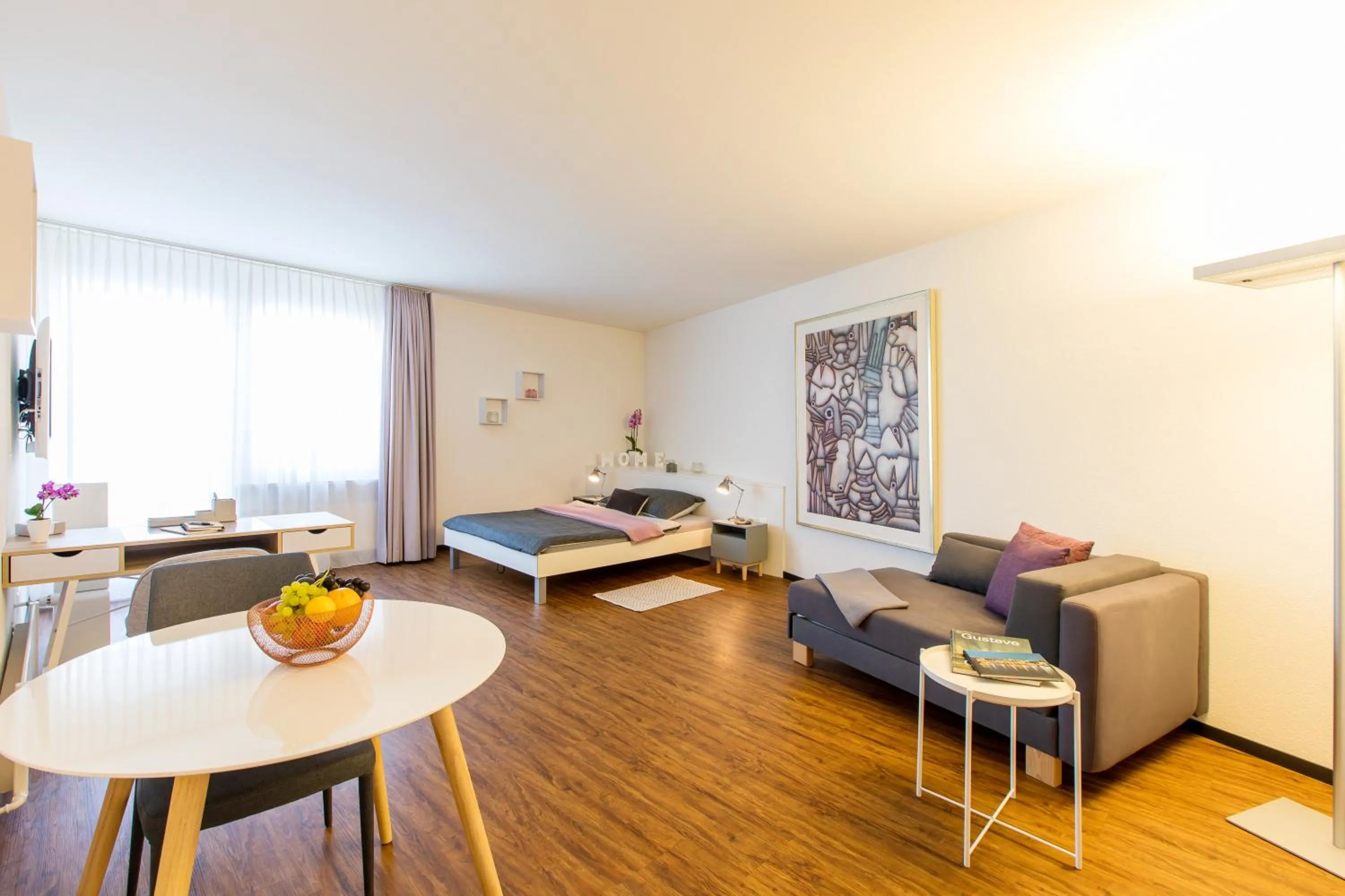 Living room, Bed in Apartmenthaus zum Trillen Basel City Center