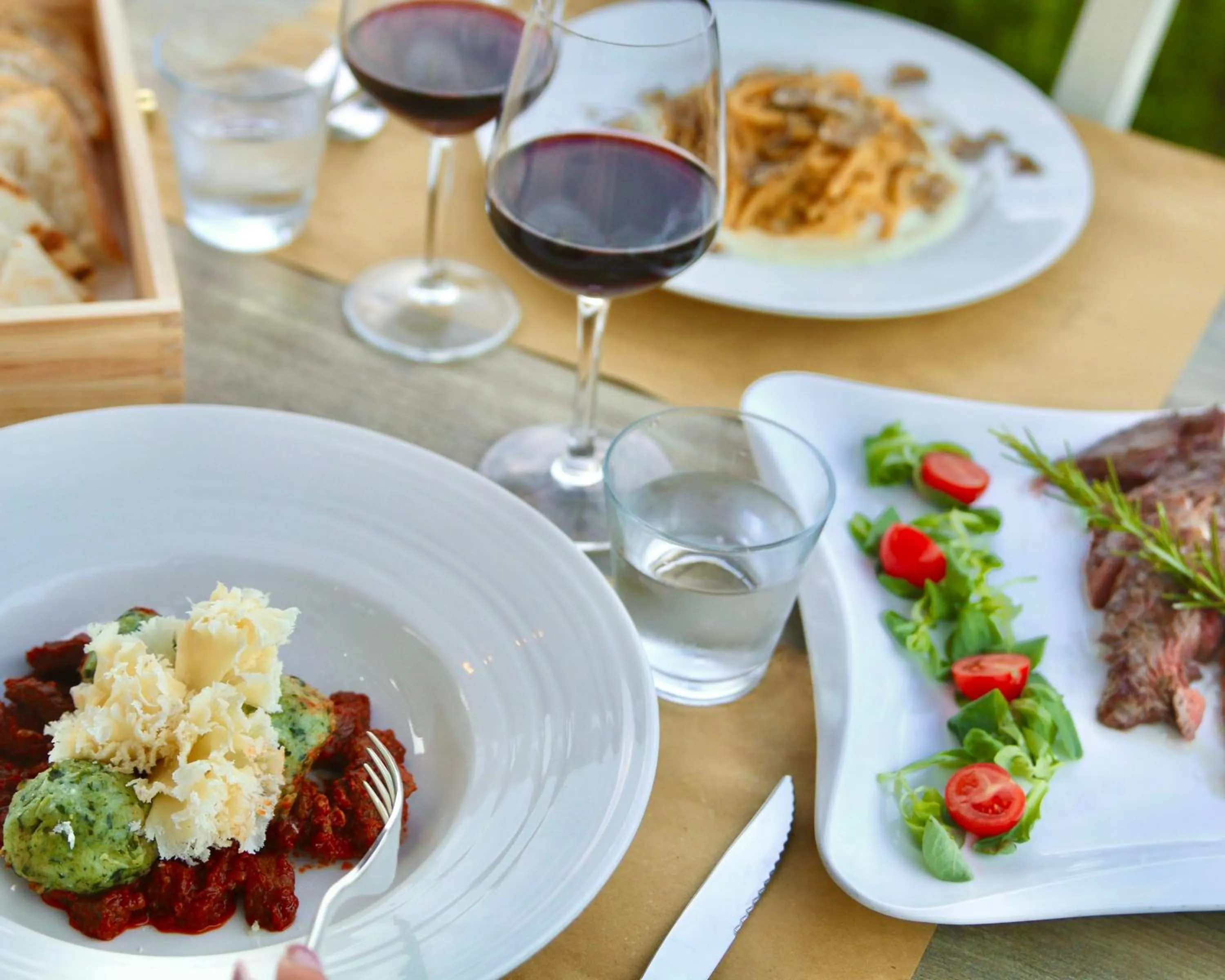 Restaurant/places to eat in Borgo Conde Wine Resort