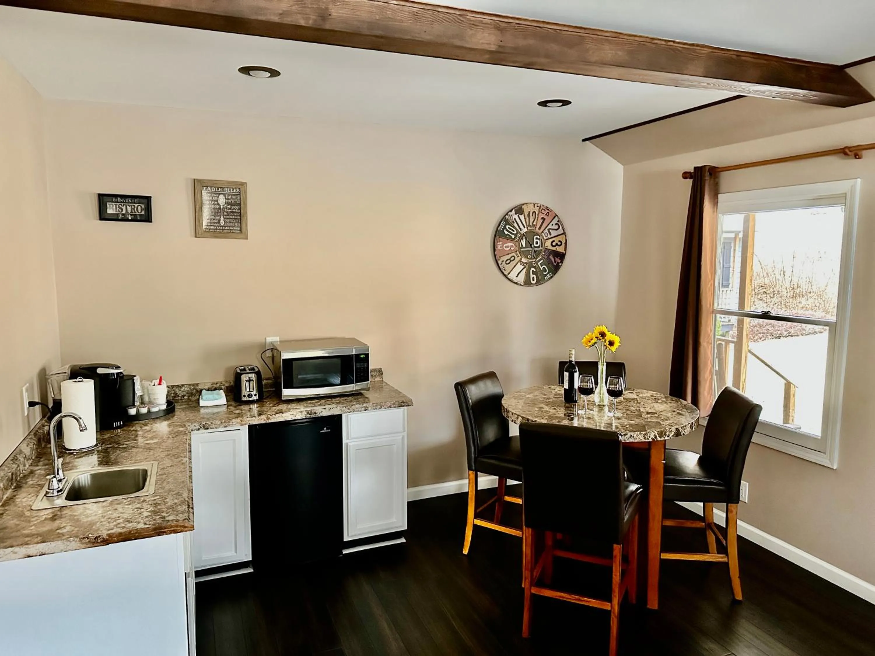Kitchen or kitchenette in Blowing Rock Inn
