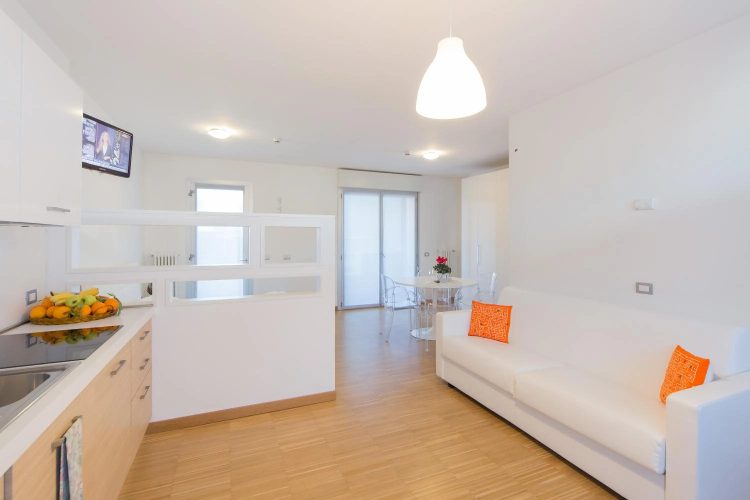 TV and multimedia, Bed in Housing32 Apartments