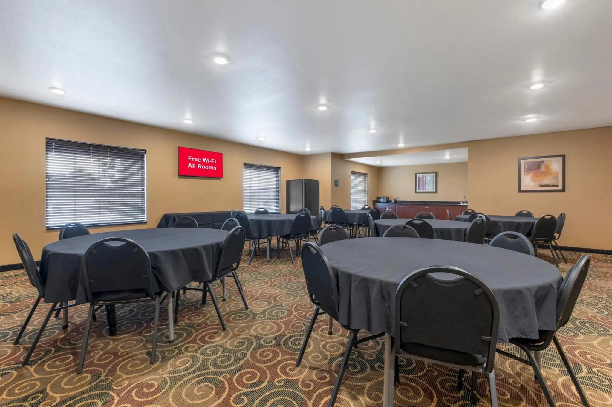 Meeting/conference room in Red Roof Inn Charlestown