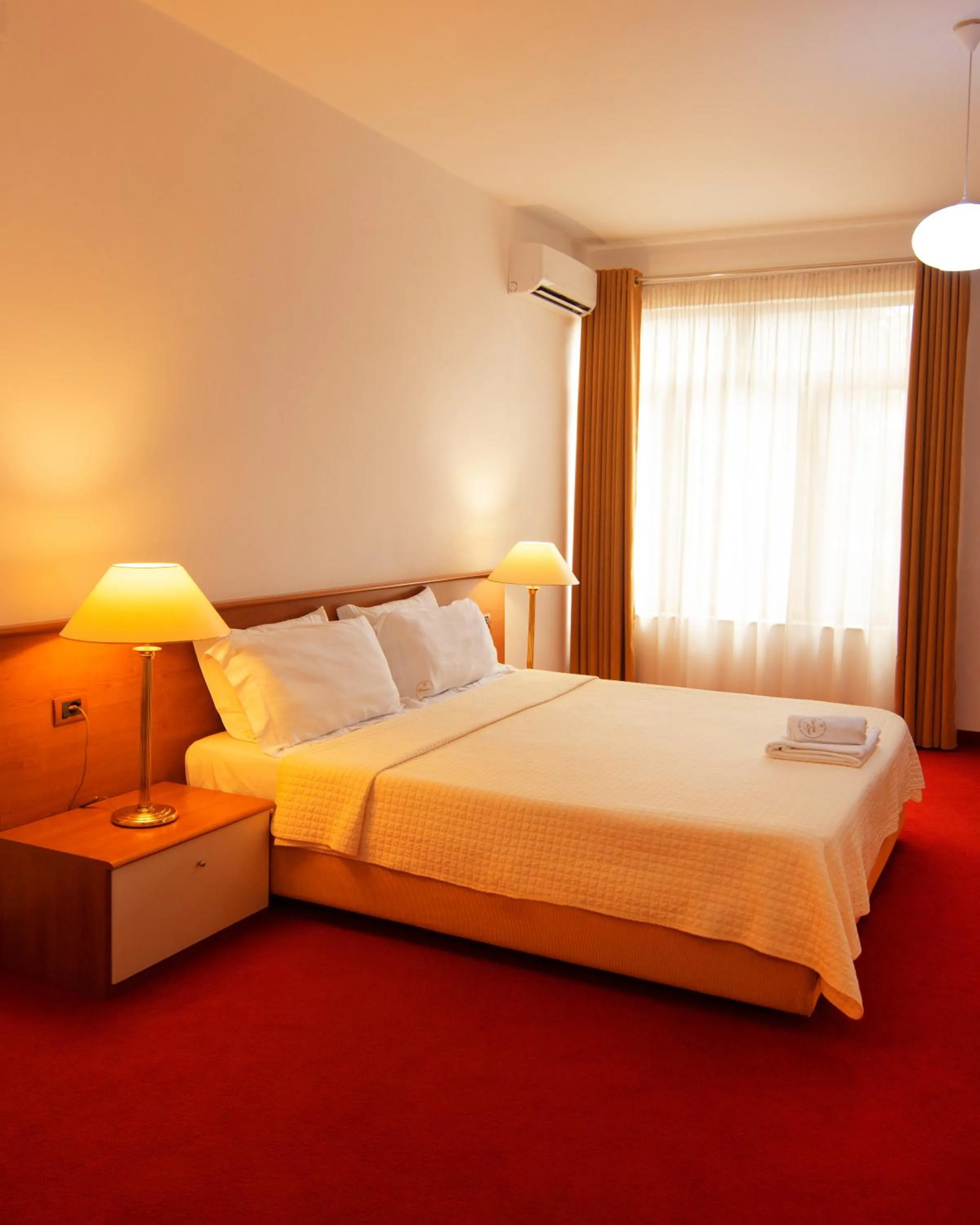 Bedroom, Bed in Chateau Linza Resort