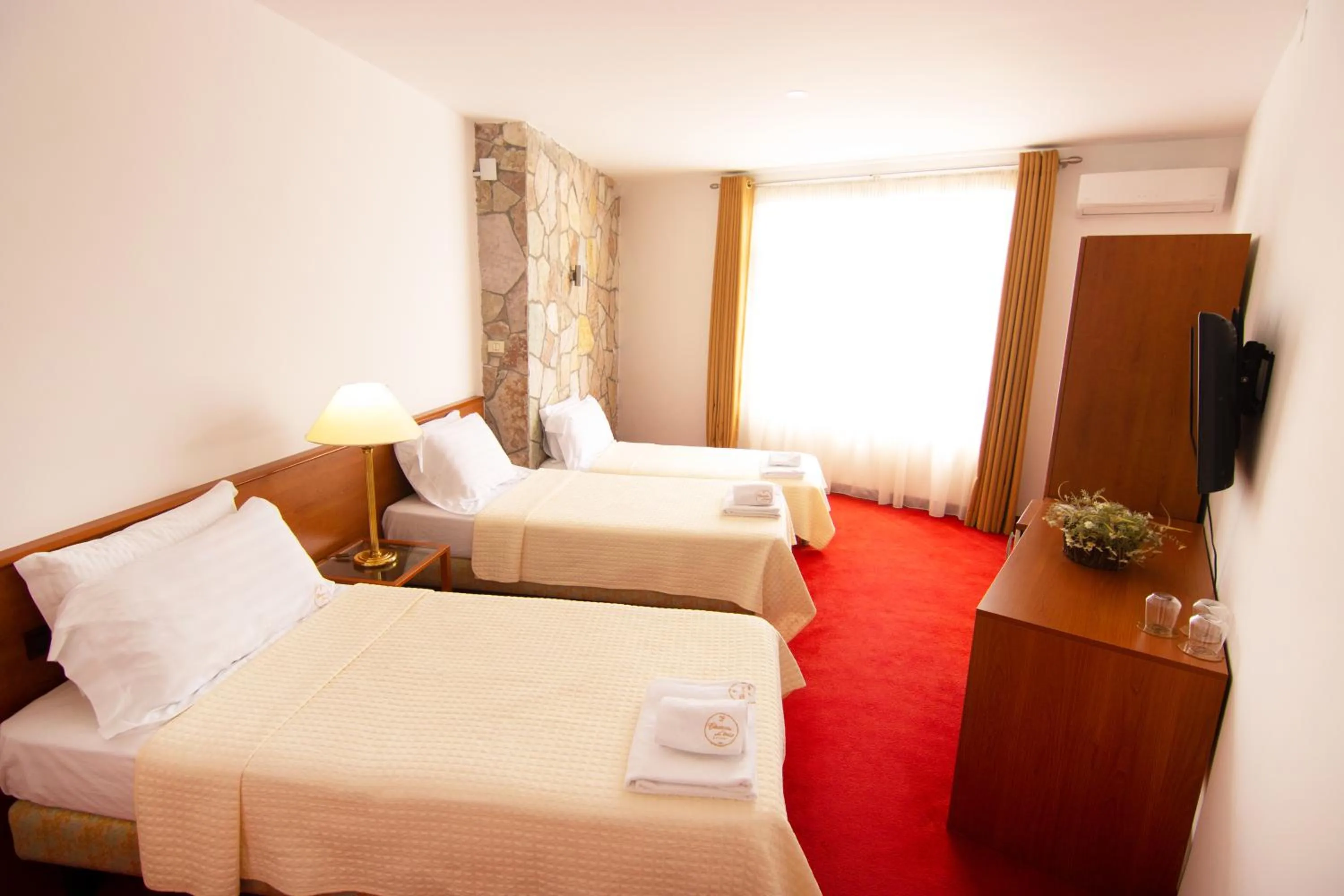 Bedroom, Bed in Chateau Linza Resort