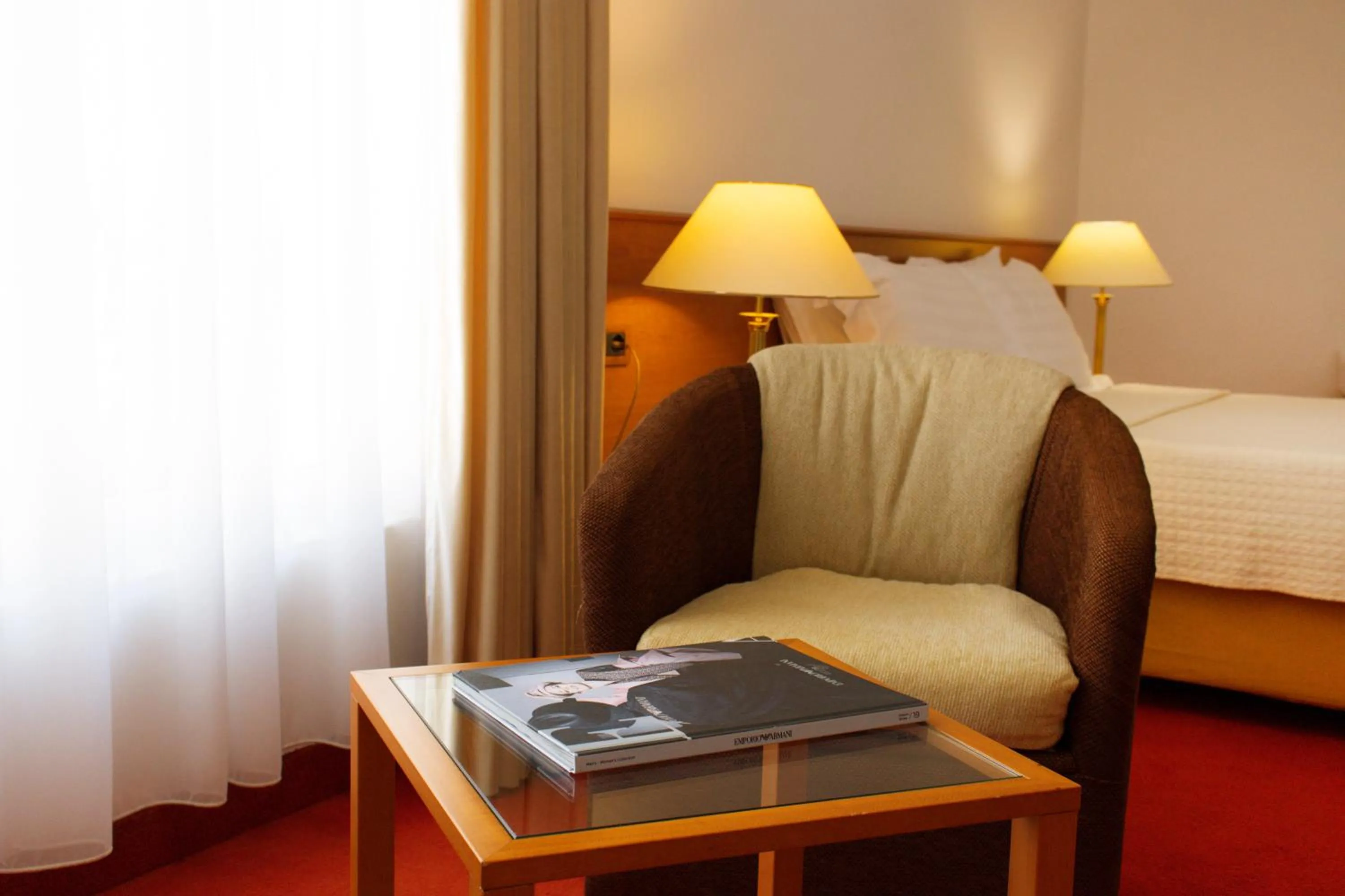 hair dresser, Bed in Chateau Linza Resort