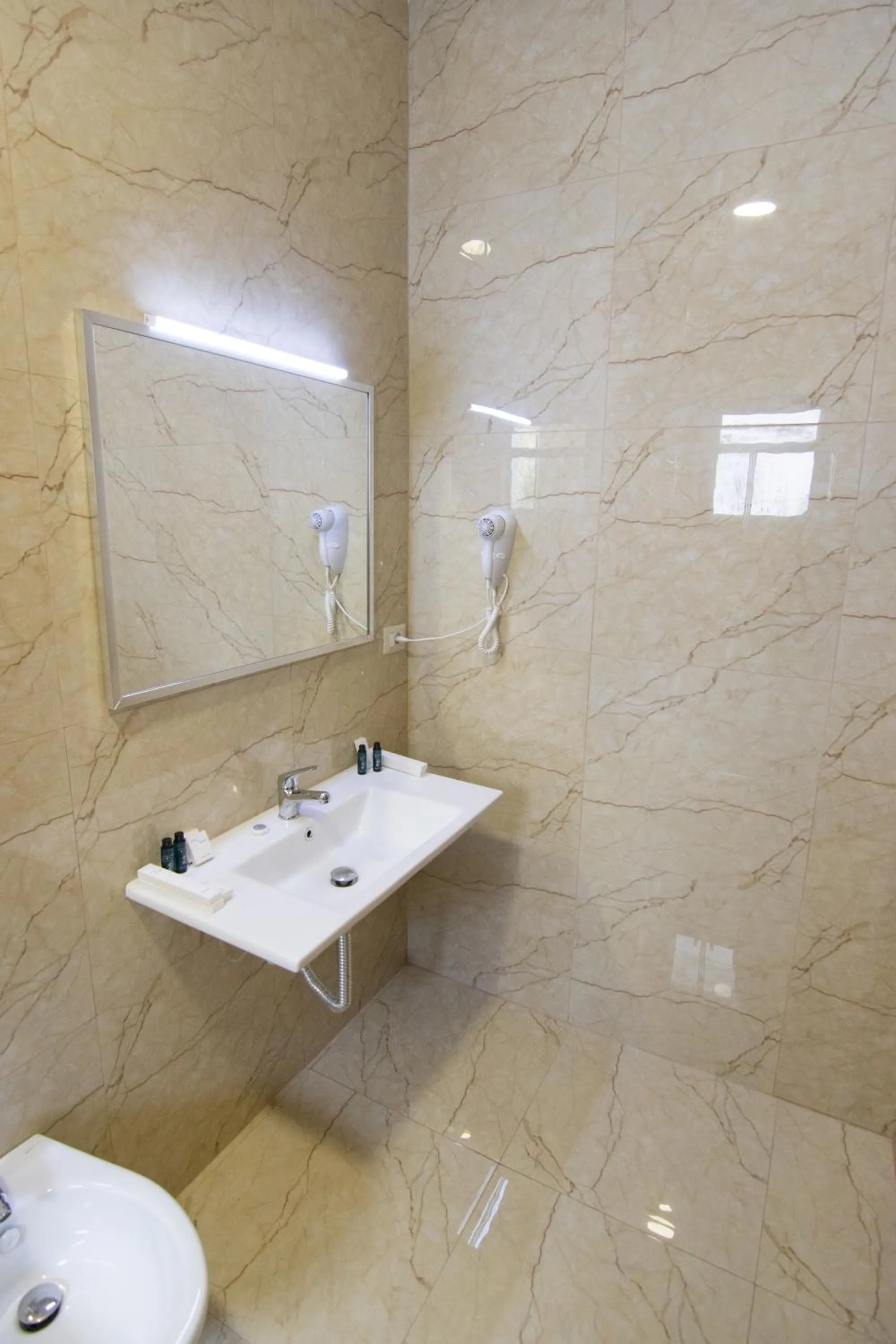 Toilet in Chateau Linza Resort