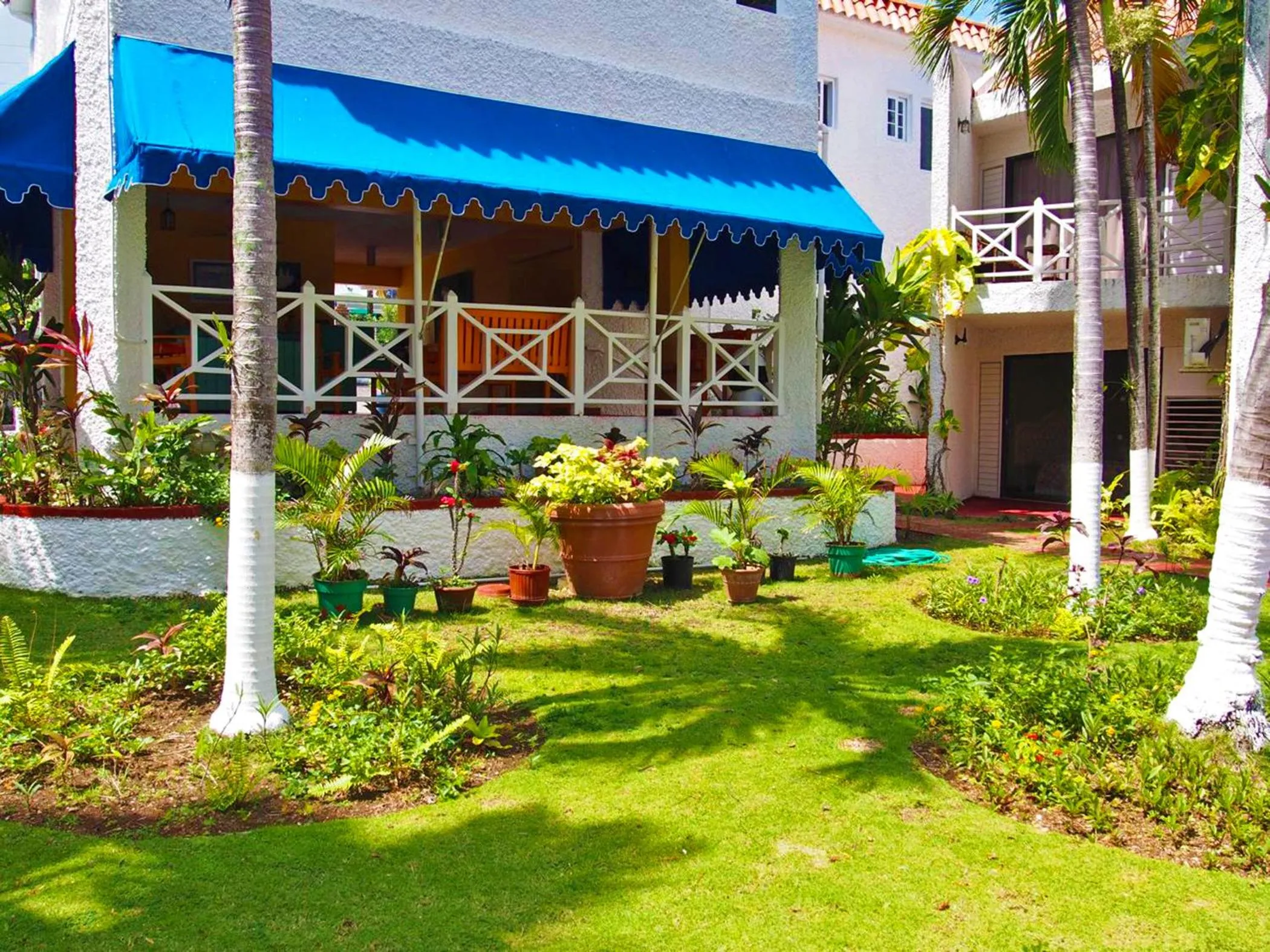 Property building in Chrisanns Paradise Suite by the Ocean - Apt#9