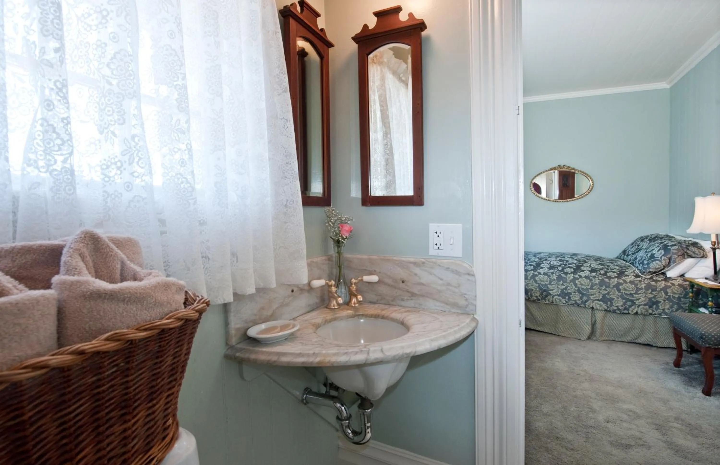 Bathroom in Inn San Francisco