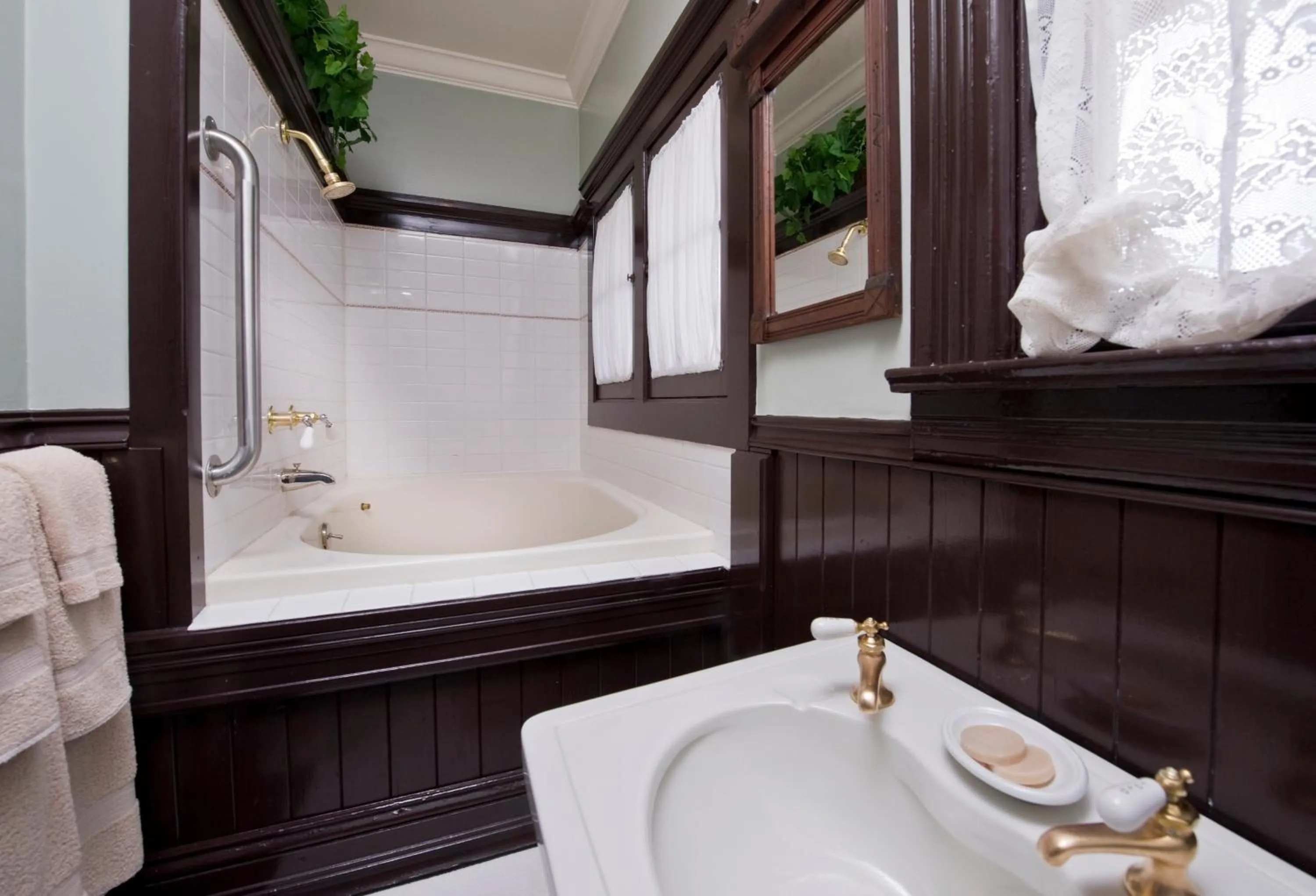 Bathroom in Inn San Francisco