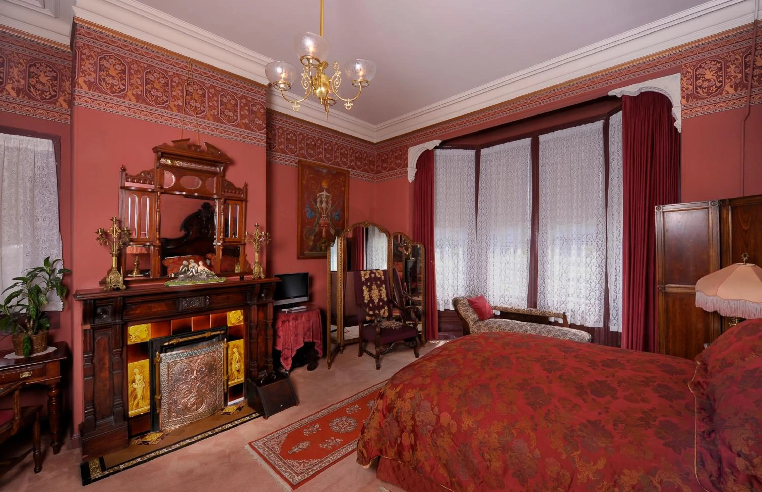 Photo of the whole room, Bed in Inn San Francisco