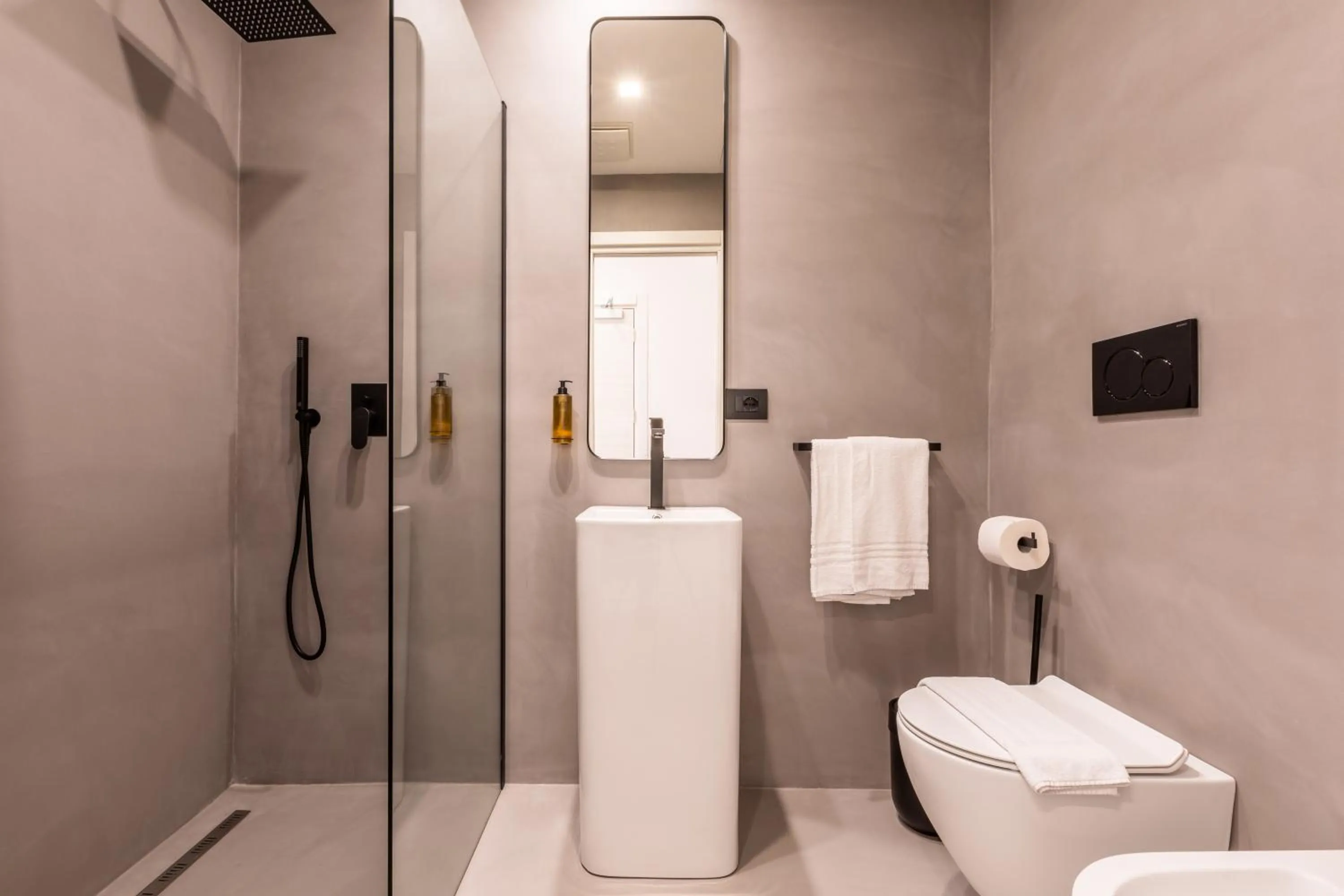 Bathroom in Veneto Suite Roma