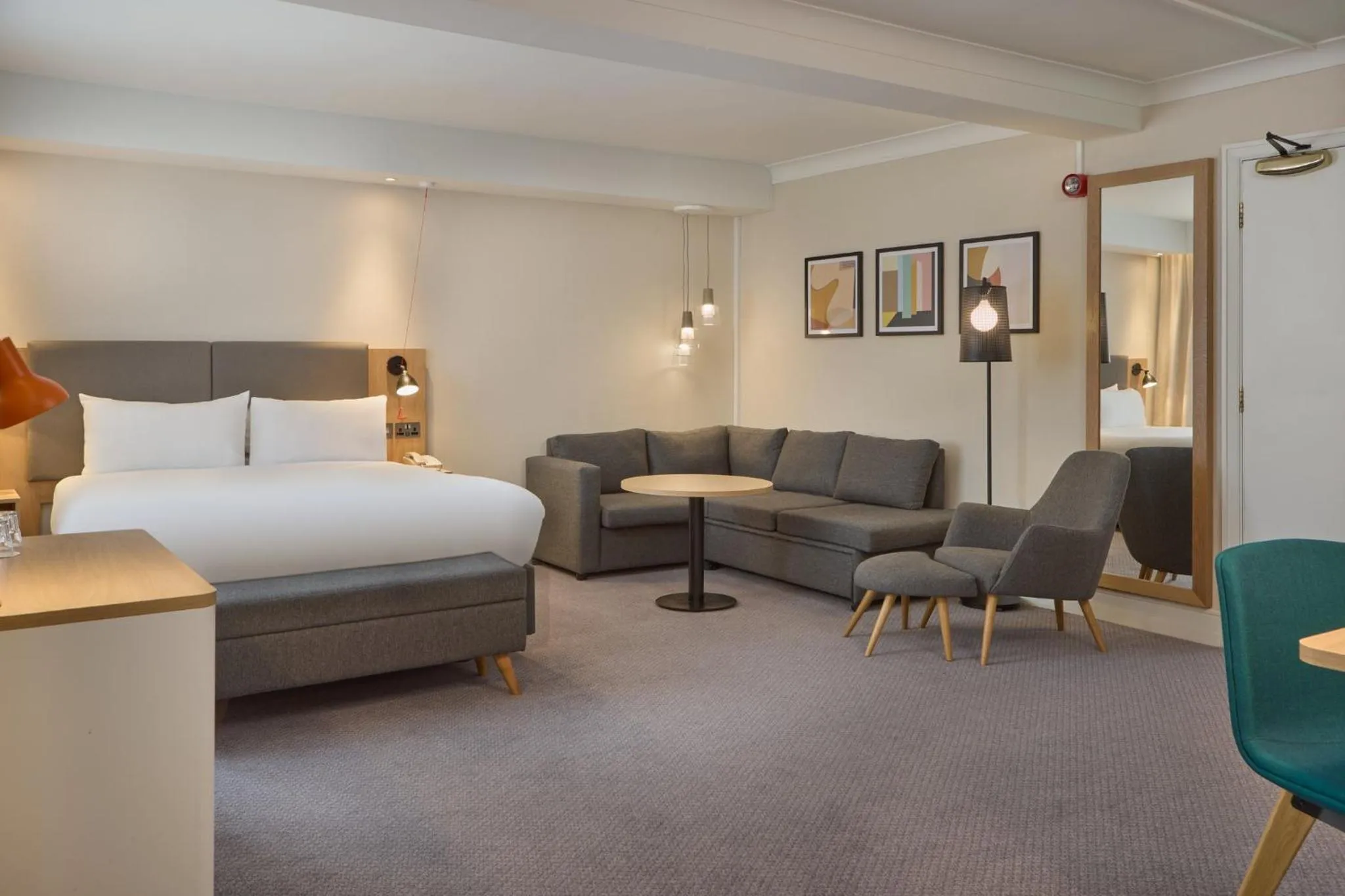 Photo of the whole room, Bed in Holiday Inn Bolton Centre by IHG