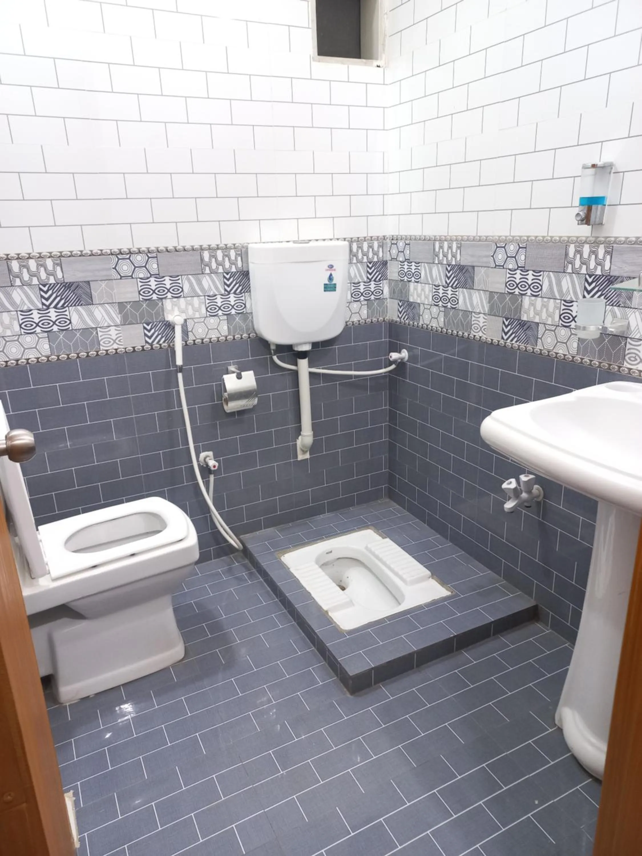 Rose Palace Guest House