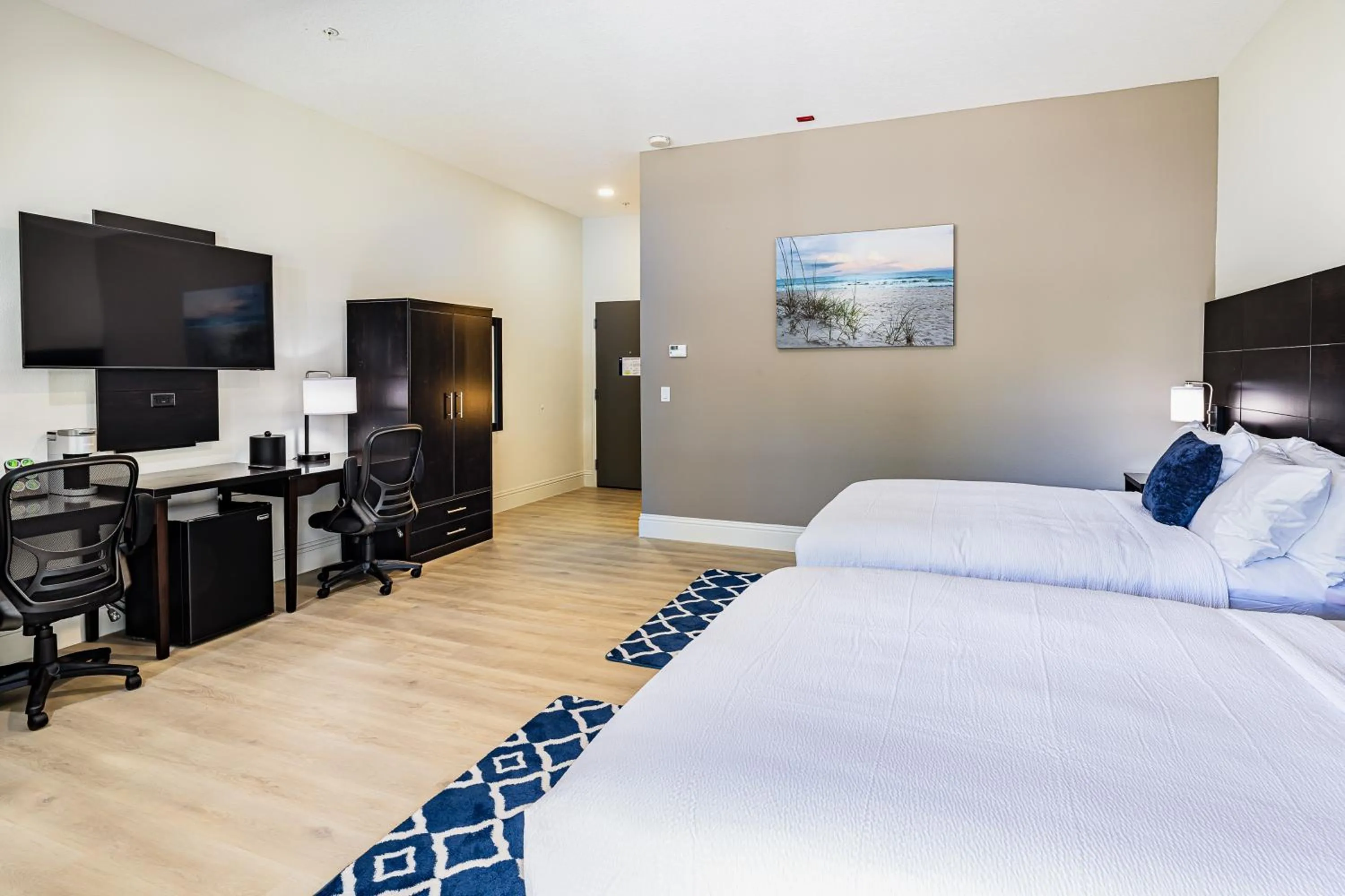 Bed in Grant Street Inn, an Ascend Collection Hotel