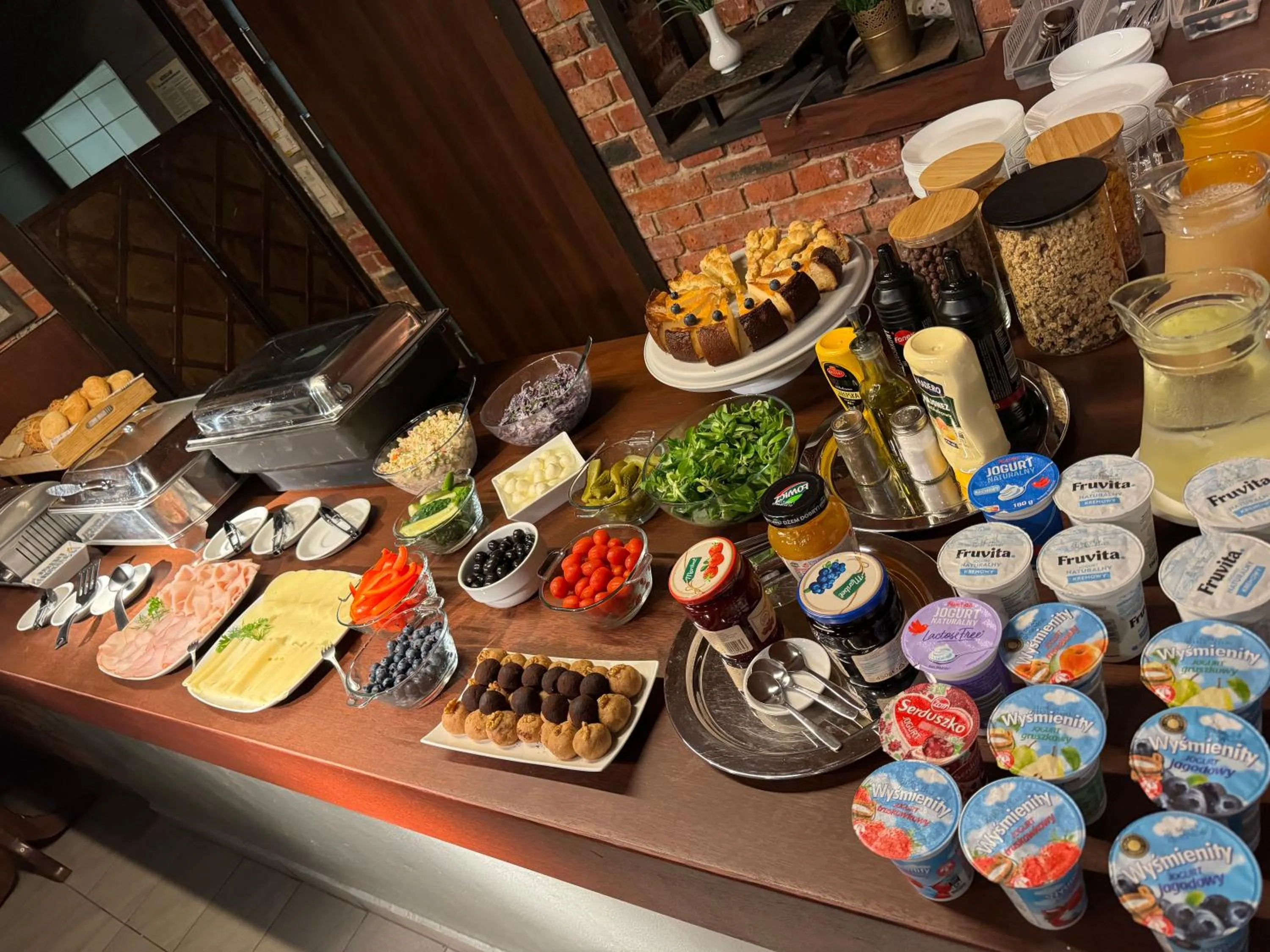 Food in IRIS Aparthotel