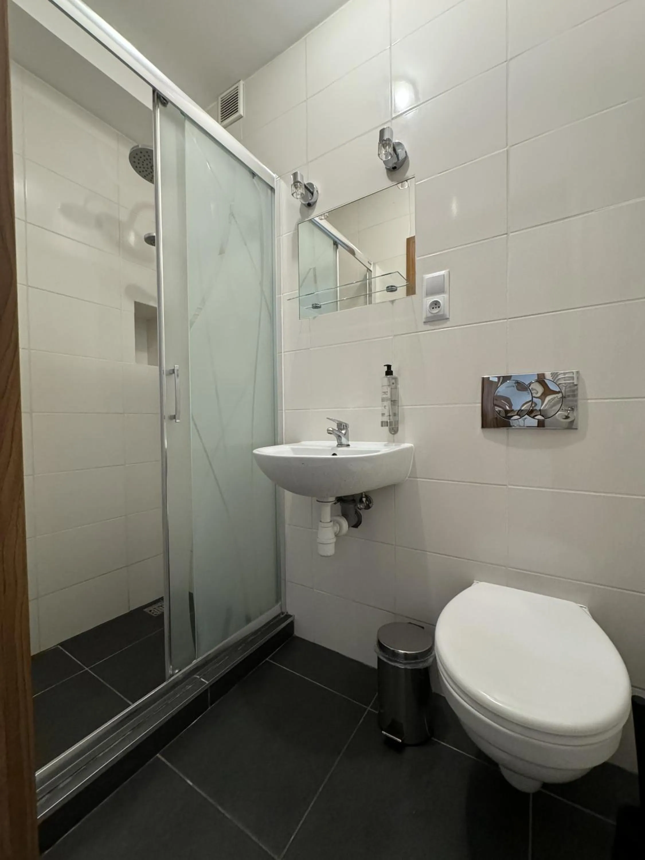 Shower in IRIS Aparthotel