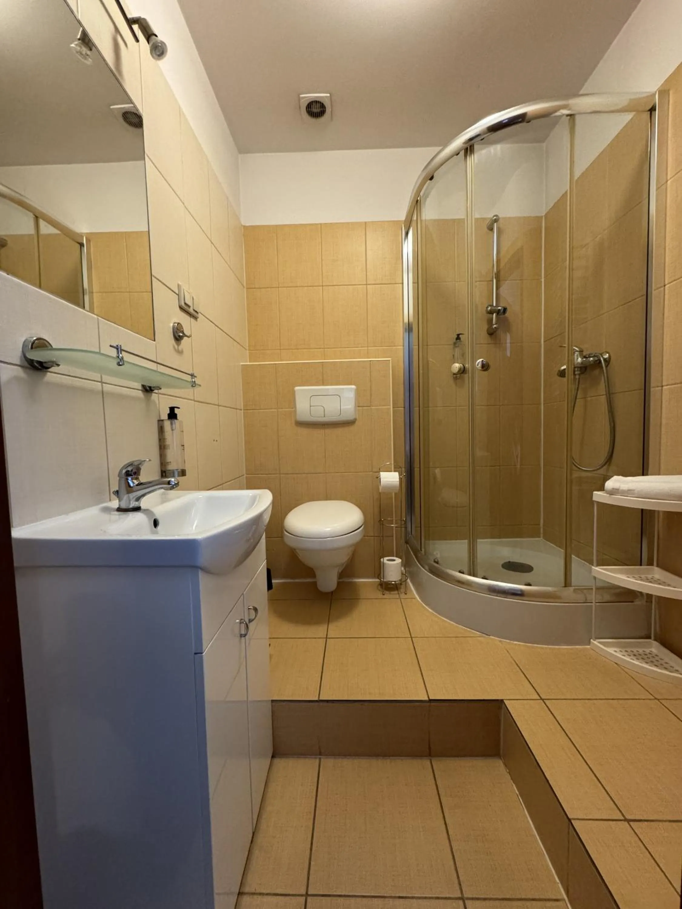 Shower in IRIS Aparthotel