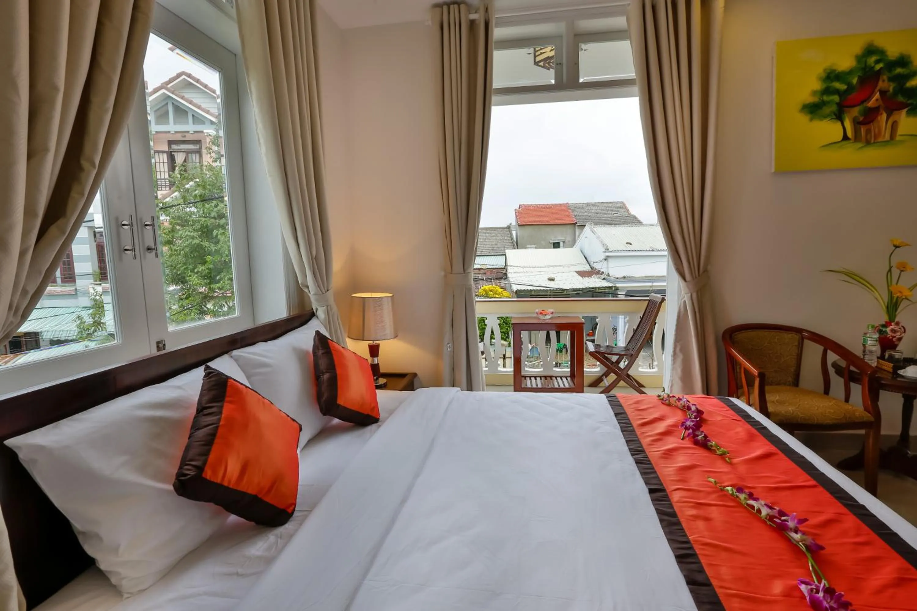 Day, Bed in Han Huyen Homestay