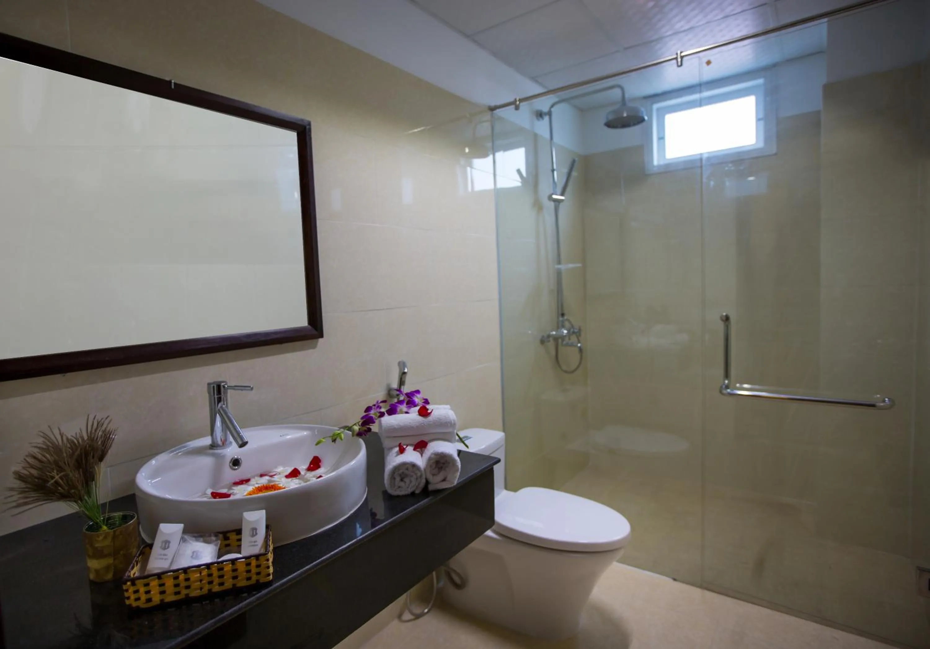 Bathroom in Han Huyen Homestay