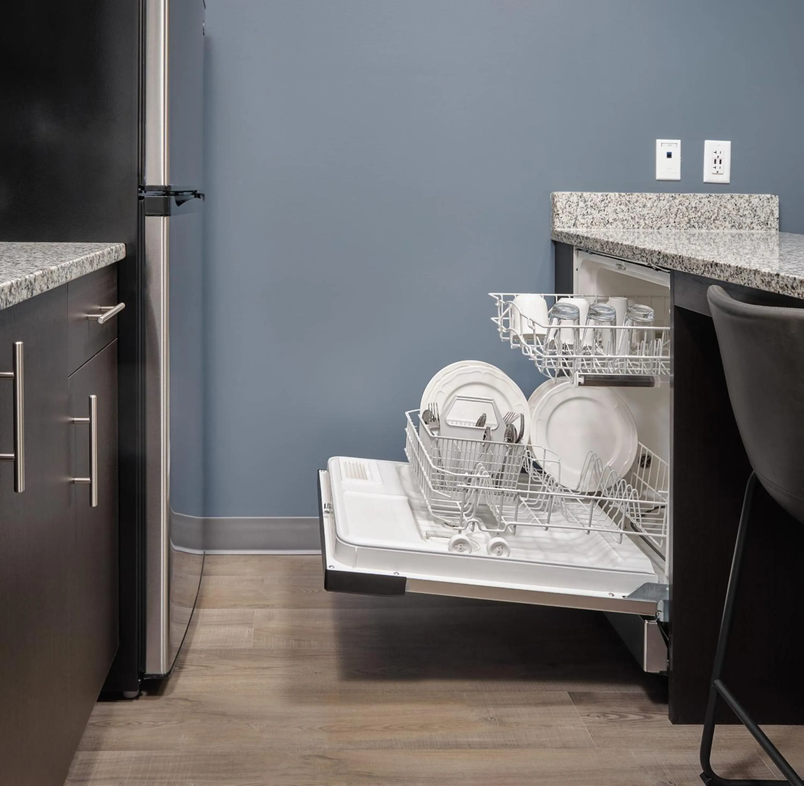 stayAPT Suites Louisville North-Clarksville