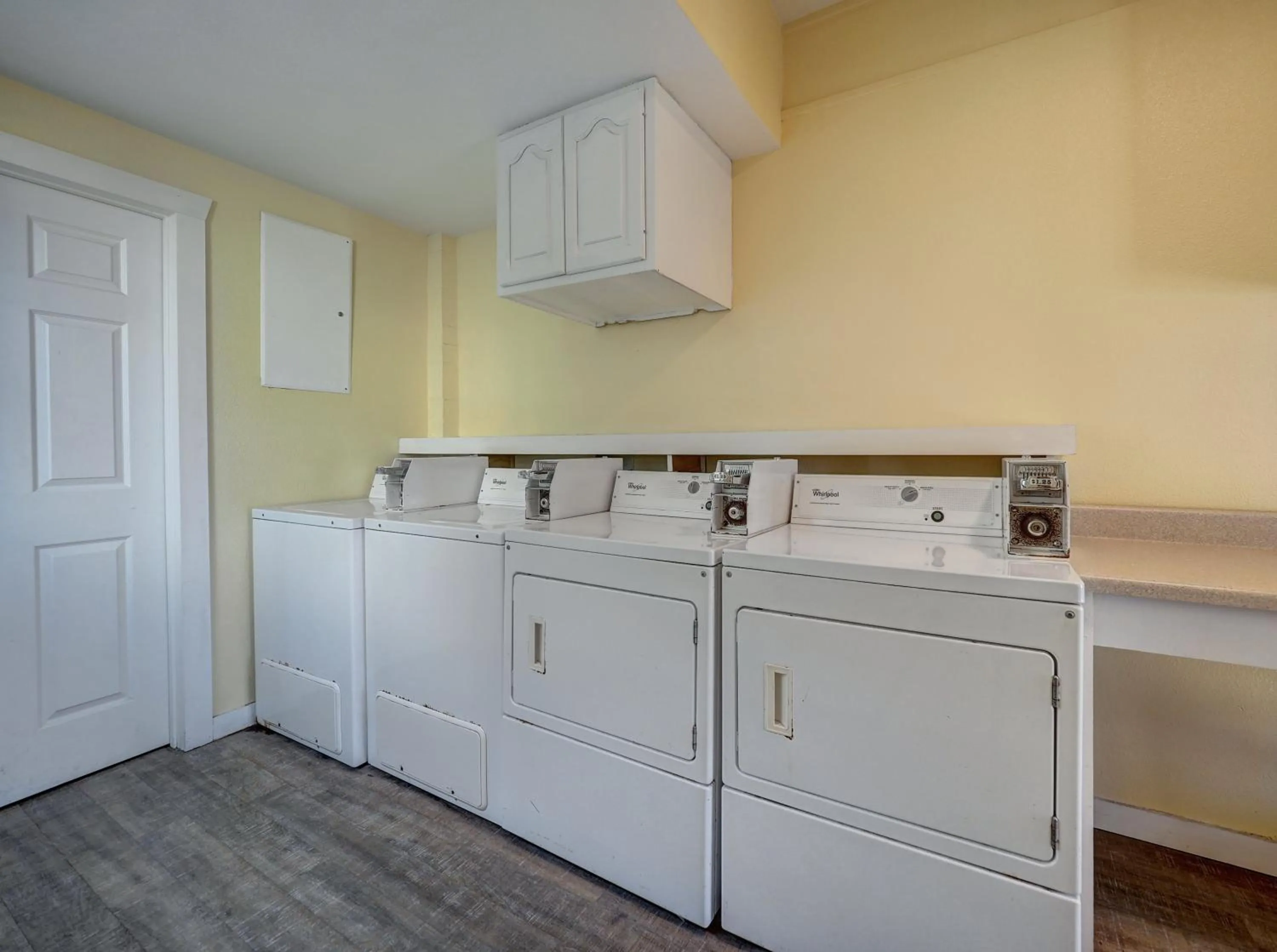 washing machine in Seashell Village Resort near the beach with kitchens