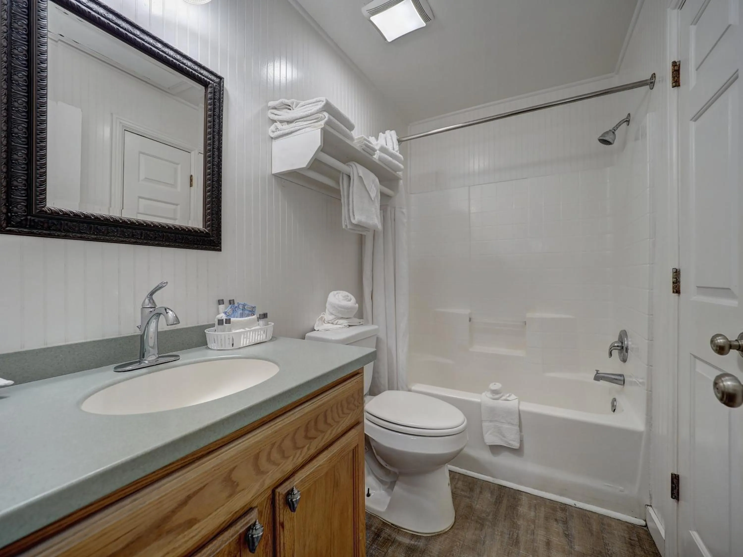 Shower in Seashell Village Resort near the beach with kitchens