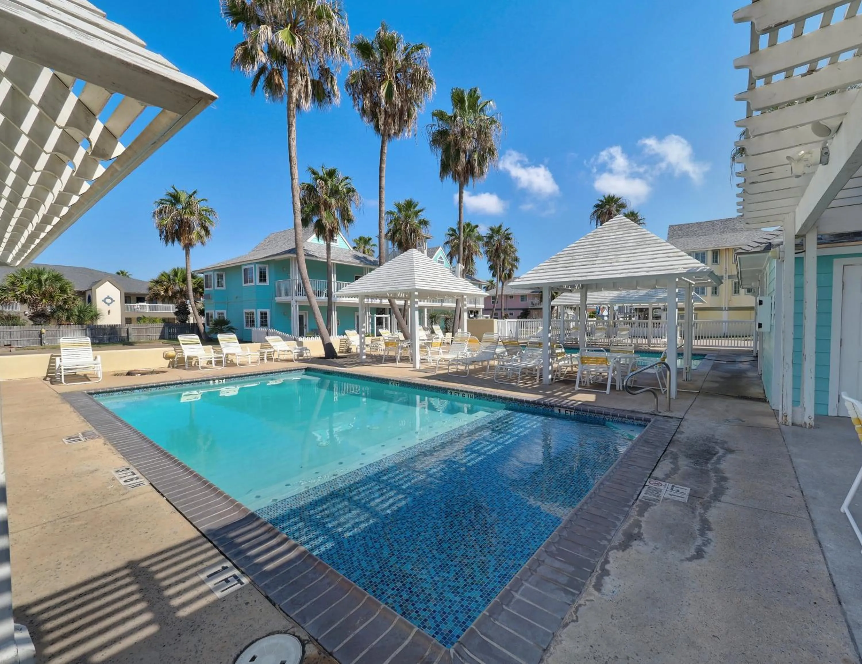 Pool view in Seashell Village Resort near the beach with kitchens