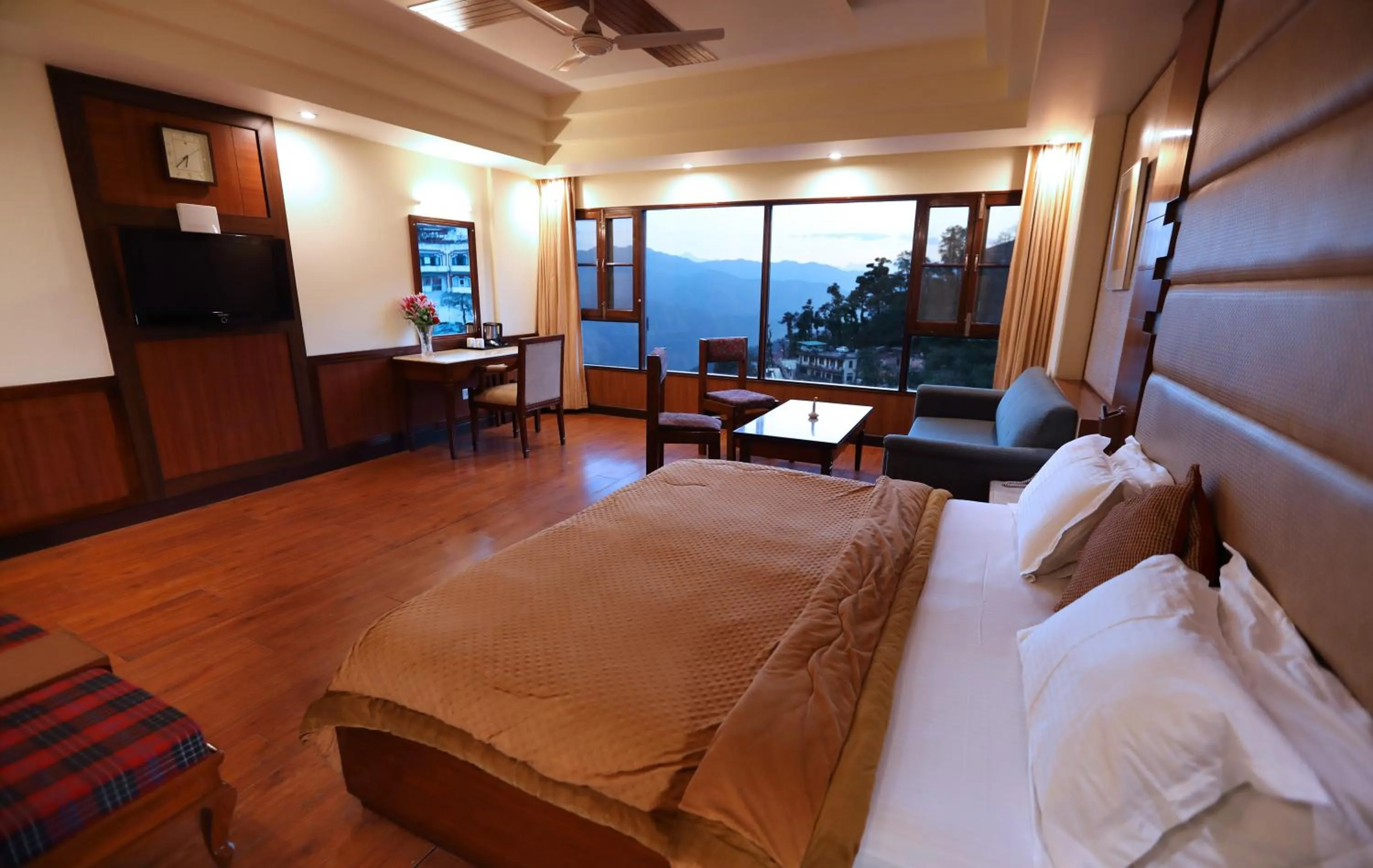 Bed in Hotel Vishnu Palace