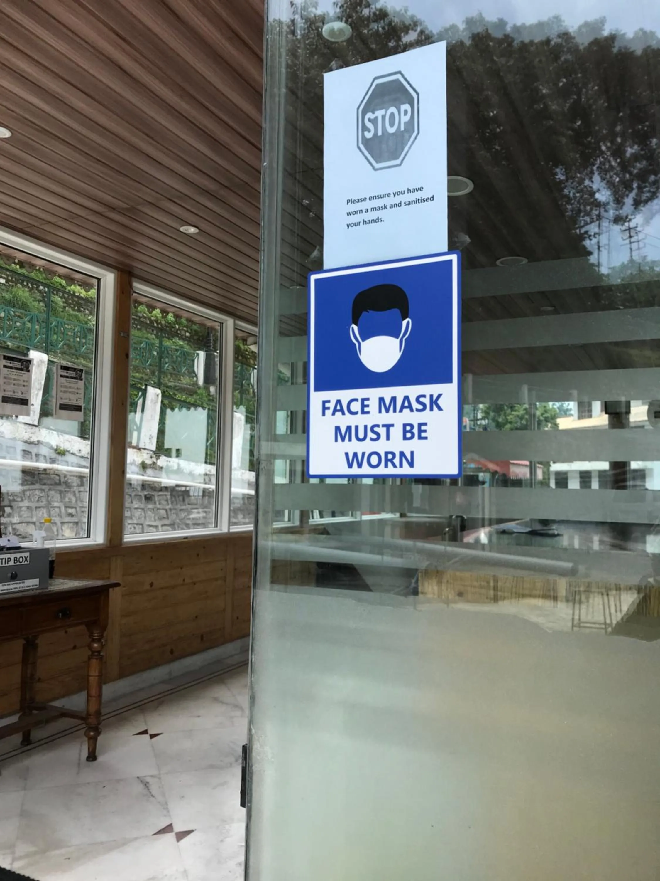 Logo/Certificate/Sign in Hotel Vishnu Palace