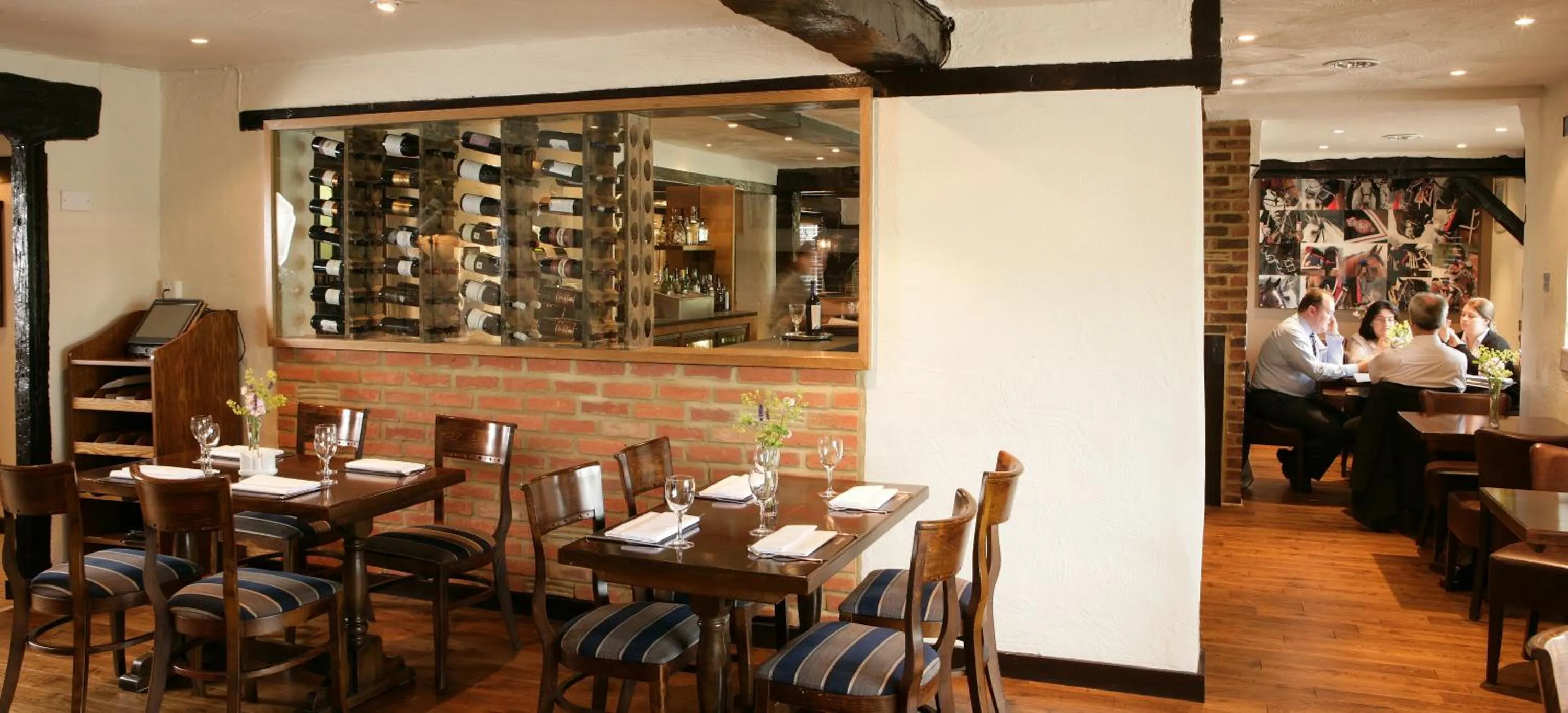 Restaurant/places to eat in Stirrups Hotel