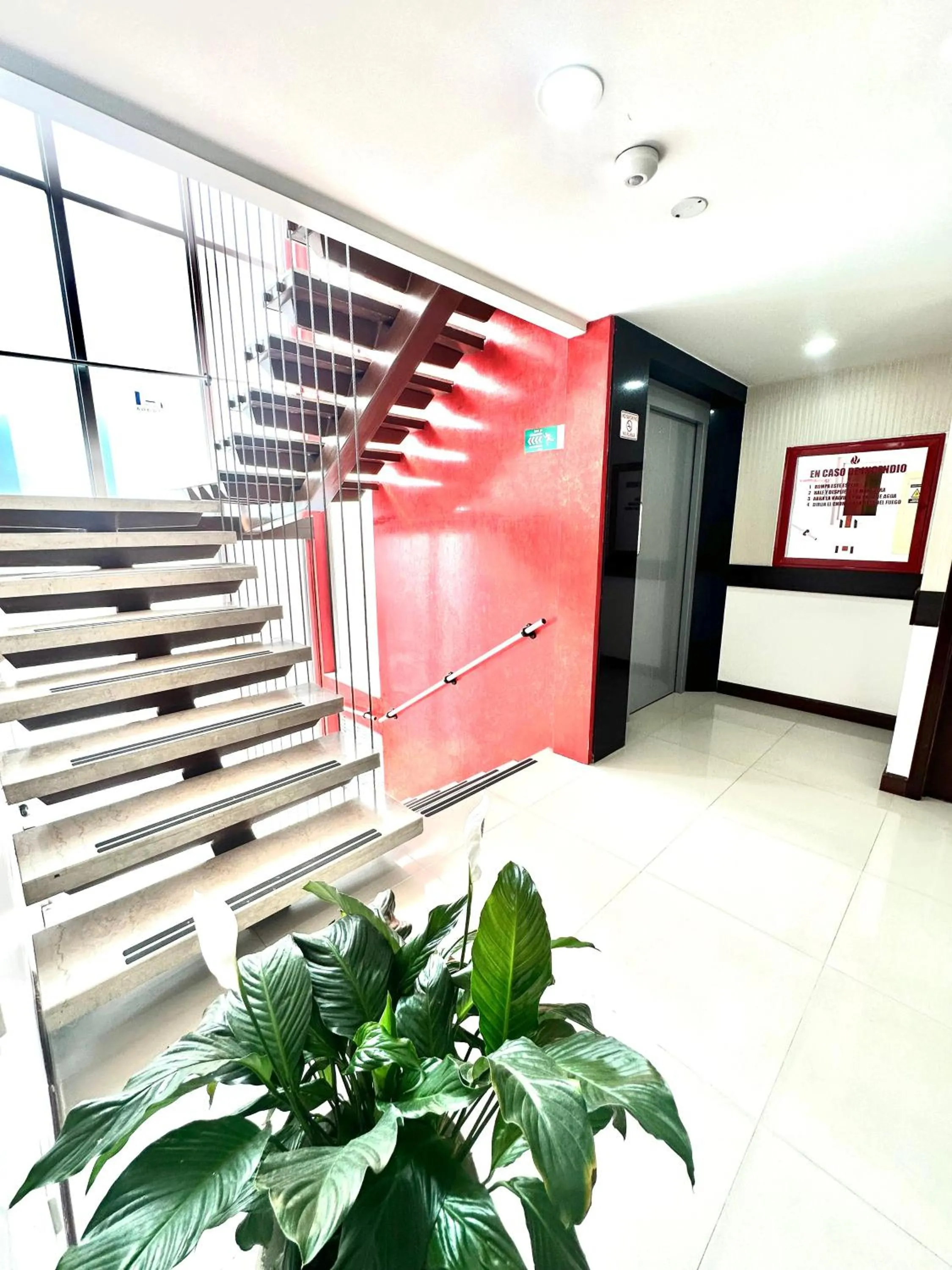 elevator in HOTEL SHERIDAN BOGOTA