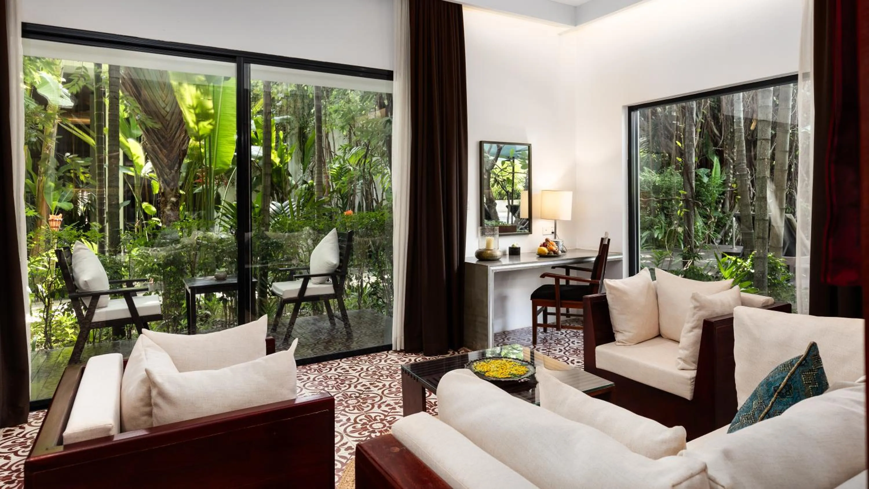 Living room in Lynnaya Urban River Resort