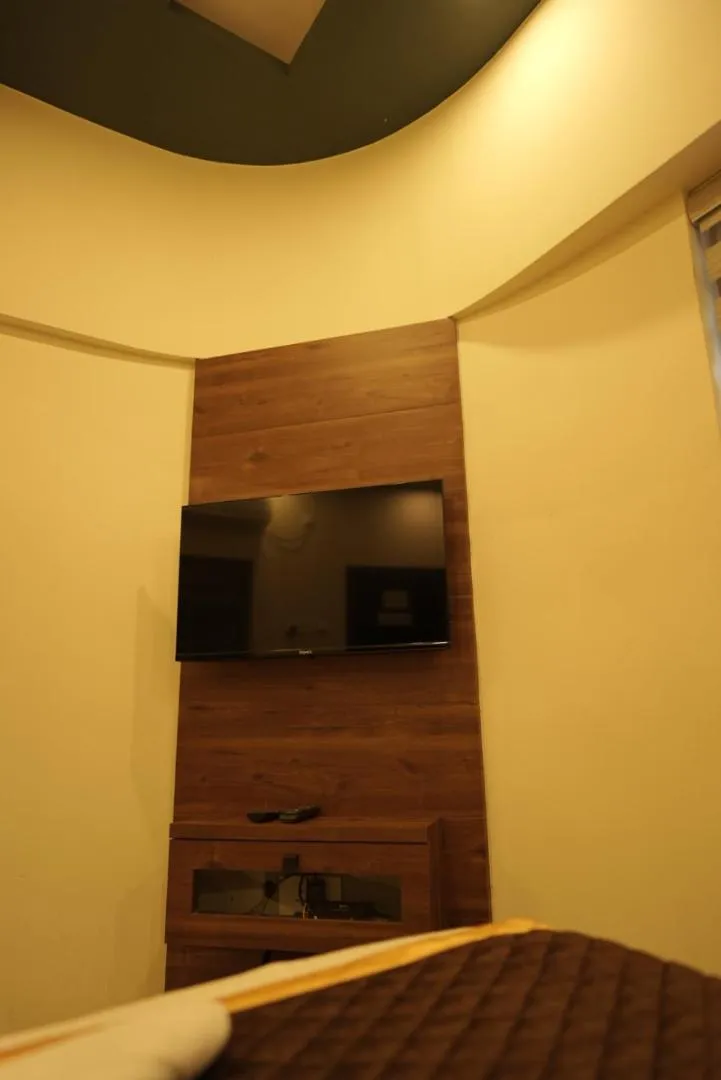 TV and multimedia in Kovilakam Achutham