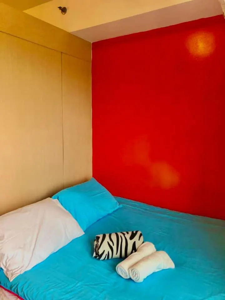 Bed in JT Tagaytay Suites