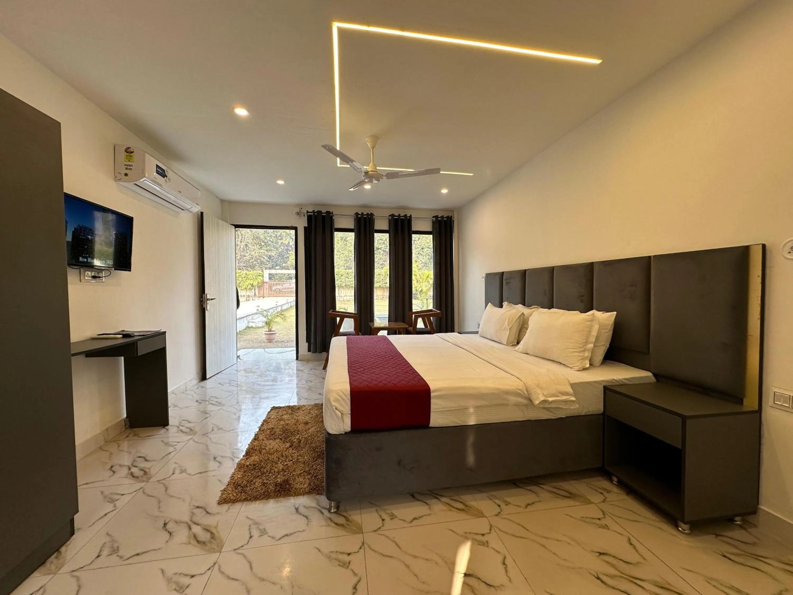 Bed in Six seasons resort