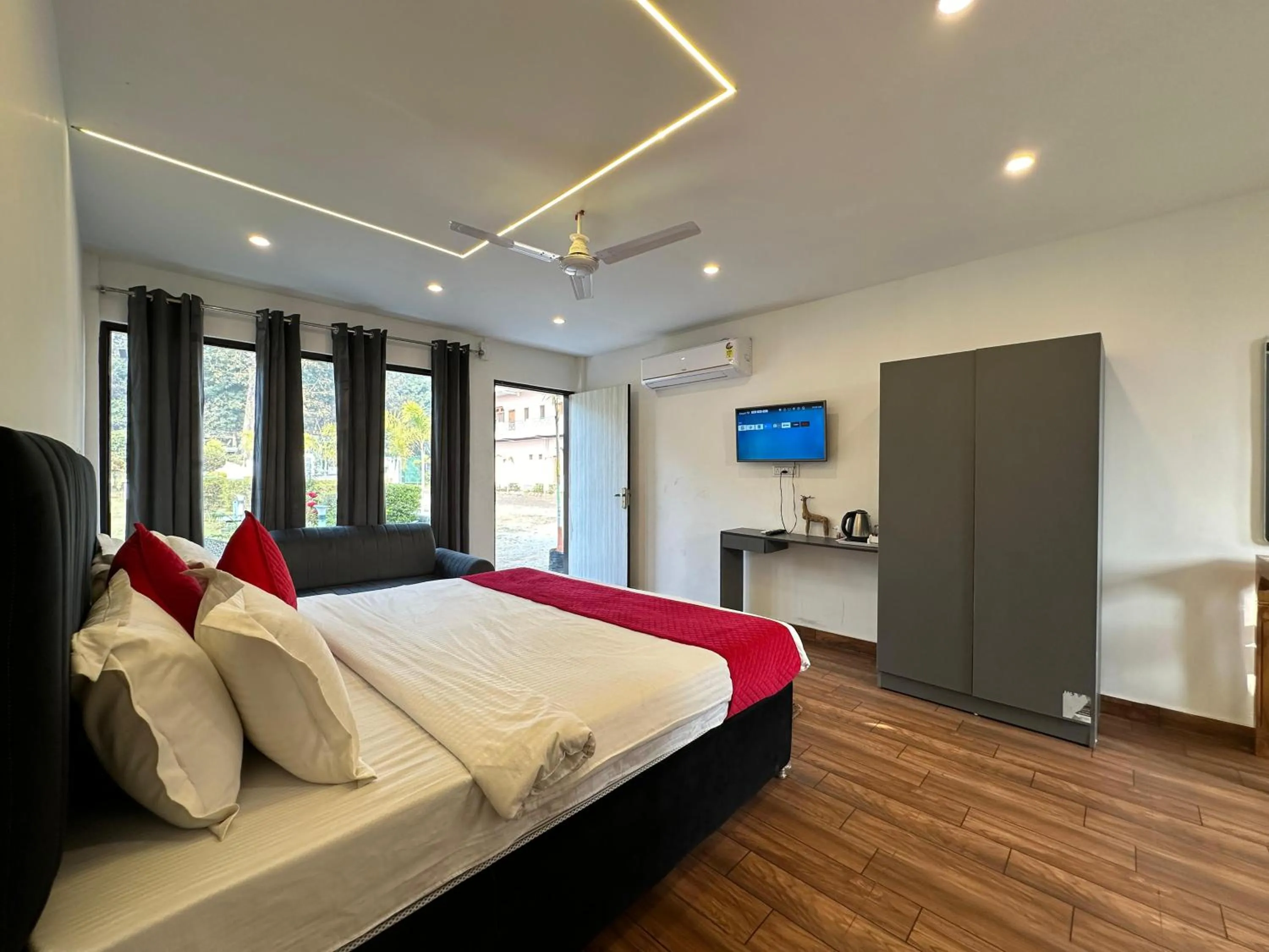 Bed in Six seasons resort