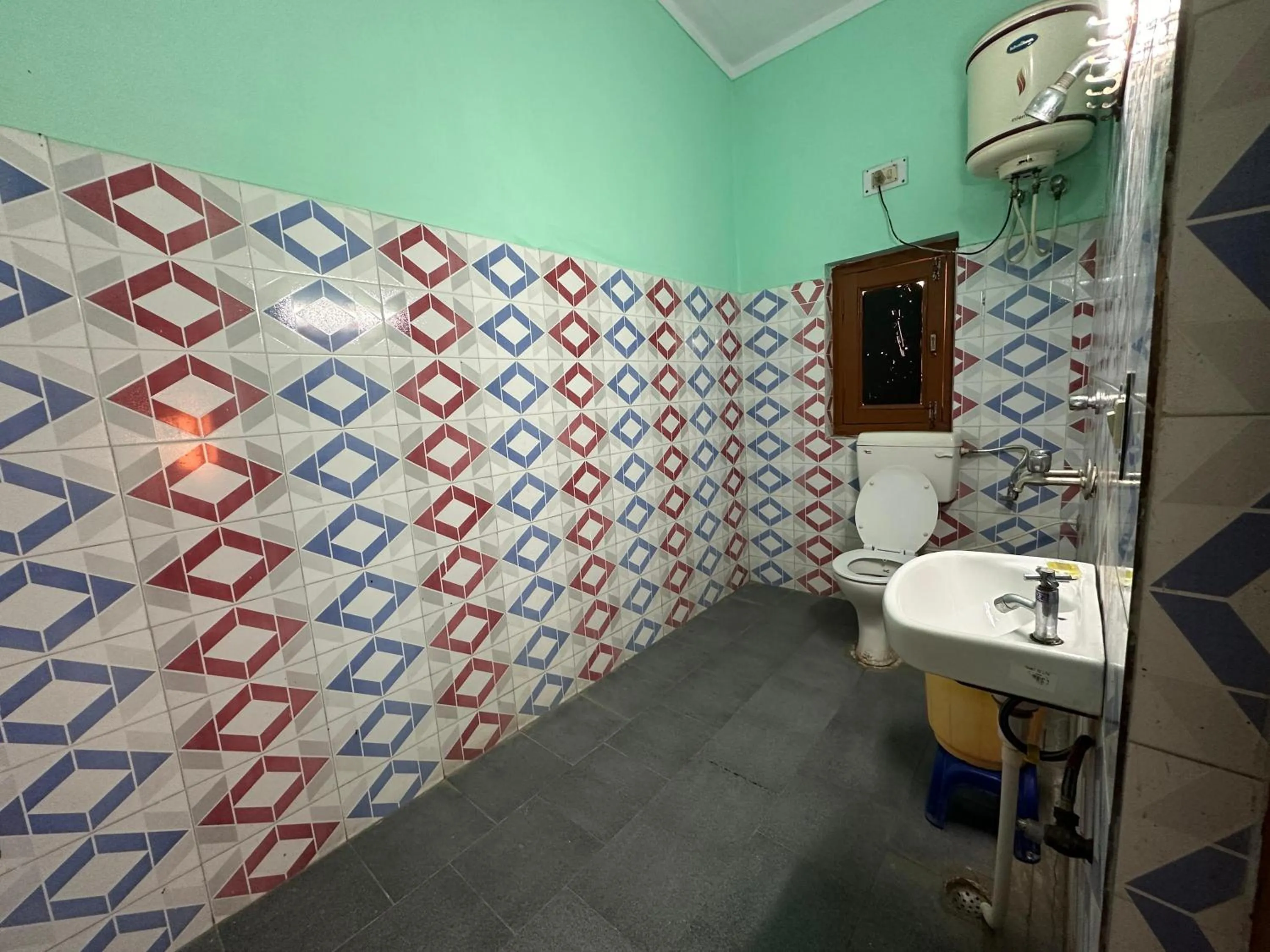 Bathroom in Six seasons resort