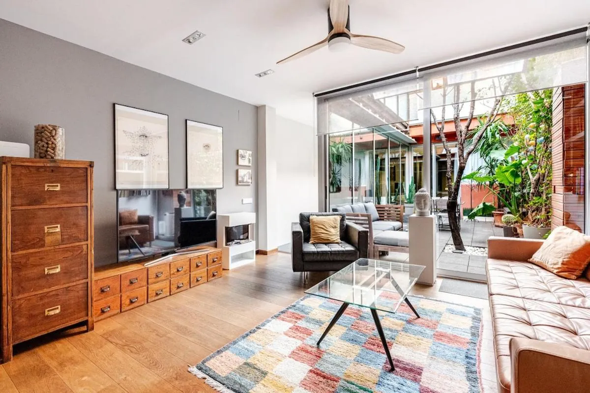 ArtlifeBCN Fira Apartment