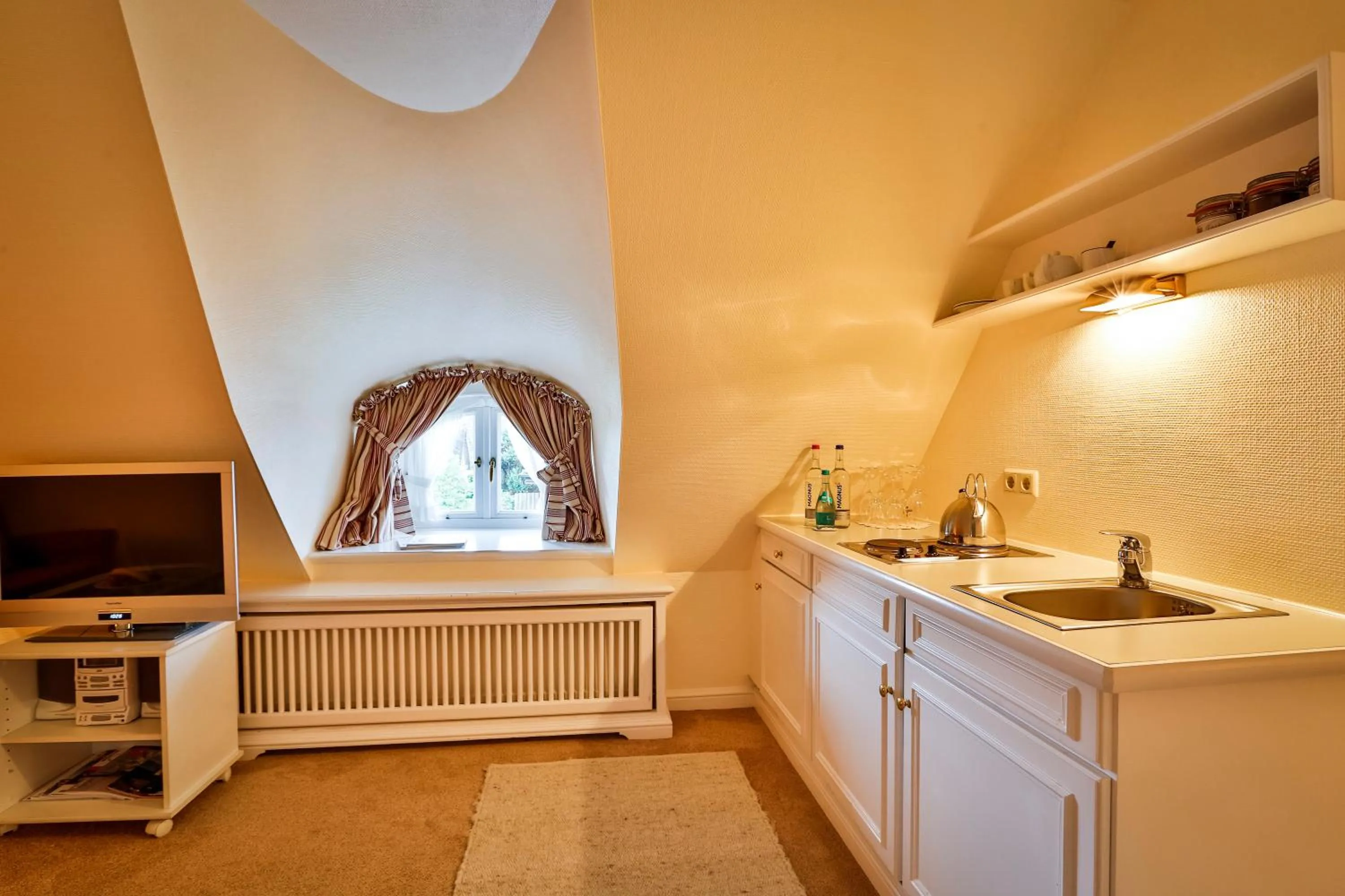 Kitchen or kitchenette in Hotel und Restaurant Jörg Müller