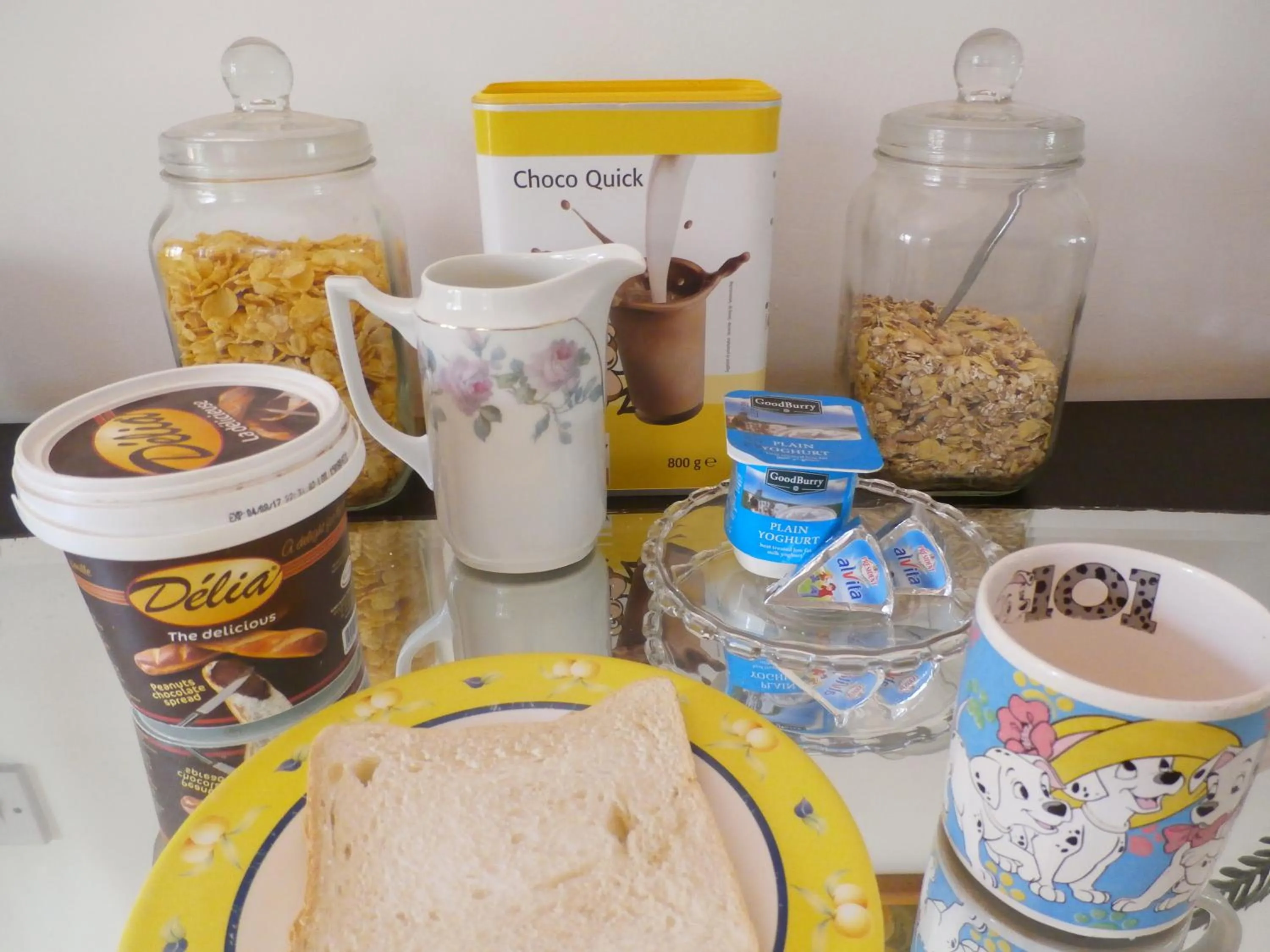 Continental breakfast in B & B Villa Calliandra