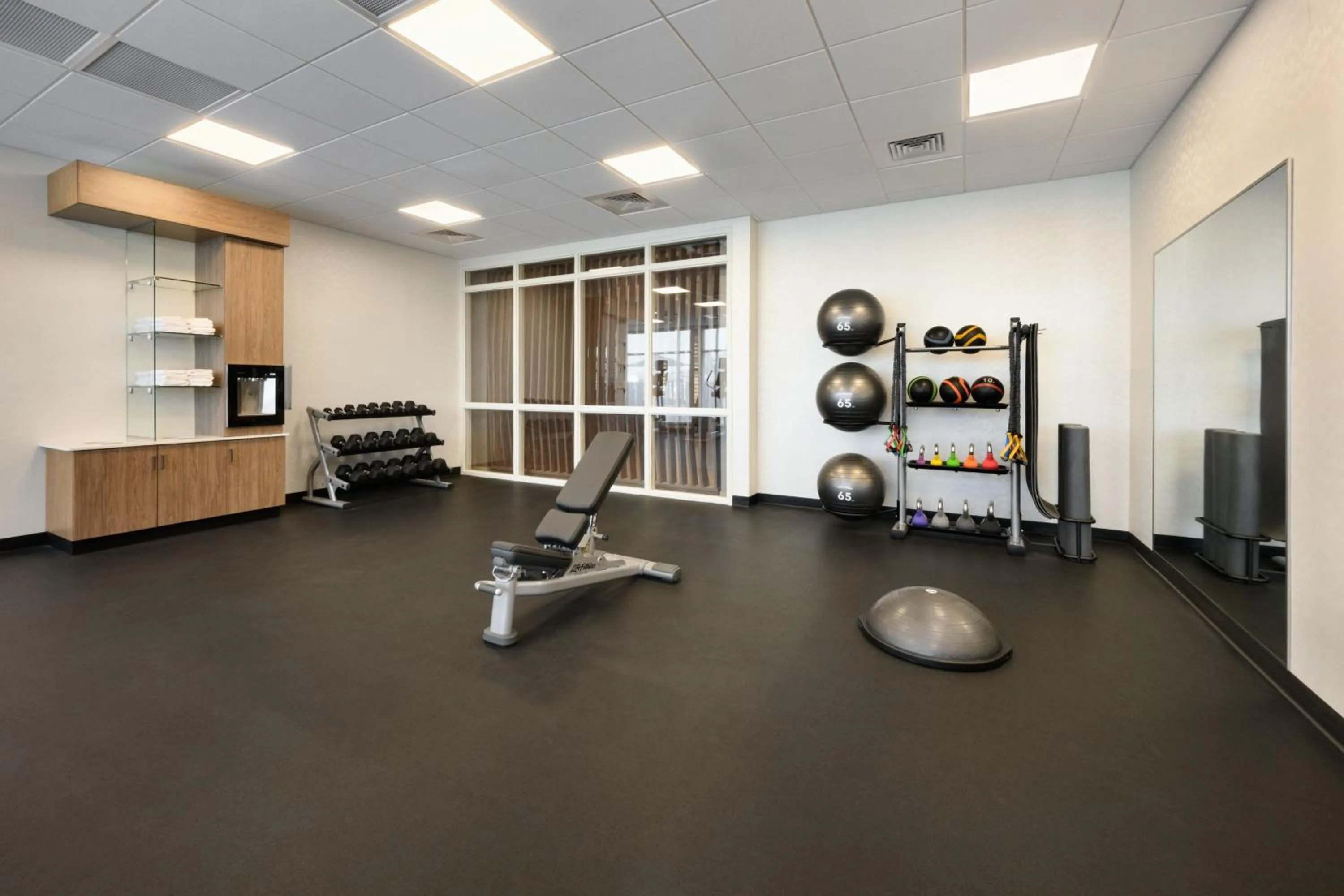 Fitness centre/facilities in SpringHill Suites by Marriott Dothan