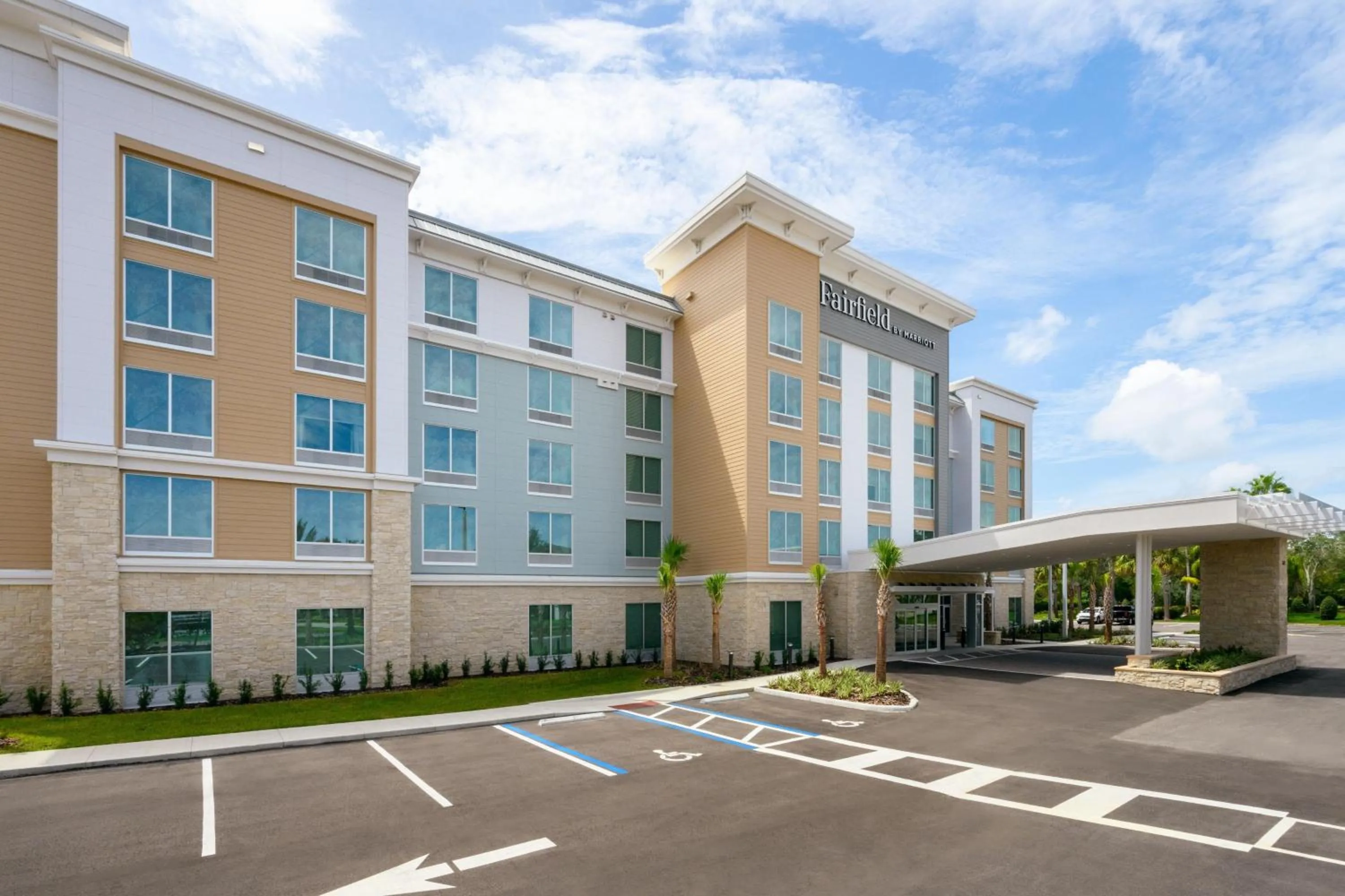 Property building in Fairfield by Marriott Inn & Suites Orlando at Millenia