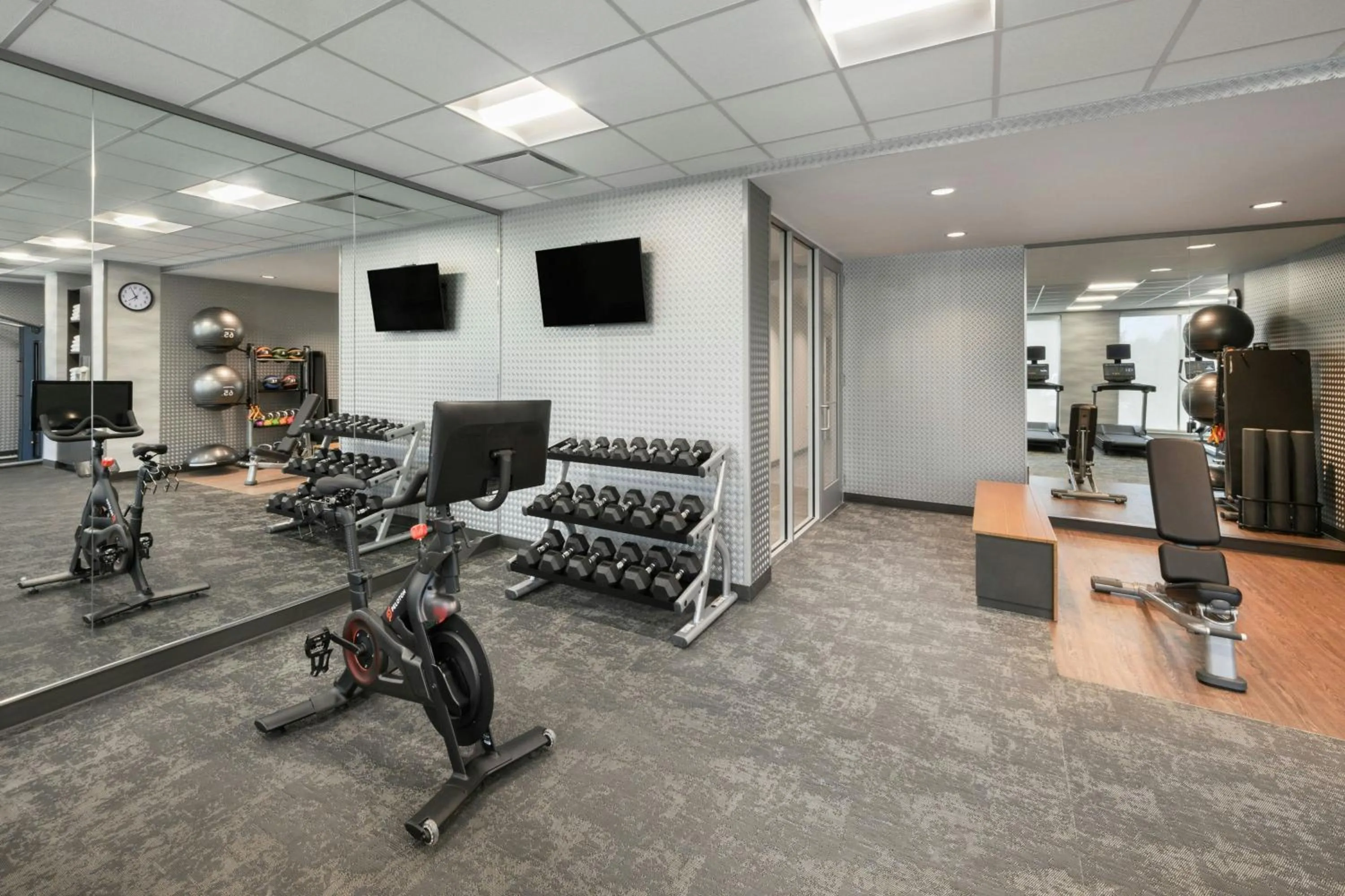 Fitness centre/facilities in Fairfield by Marriott Inn & Suites Orlando at Millenia
