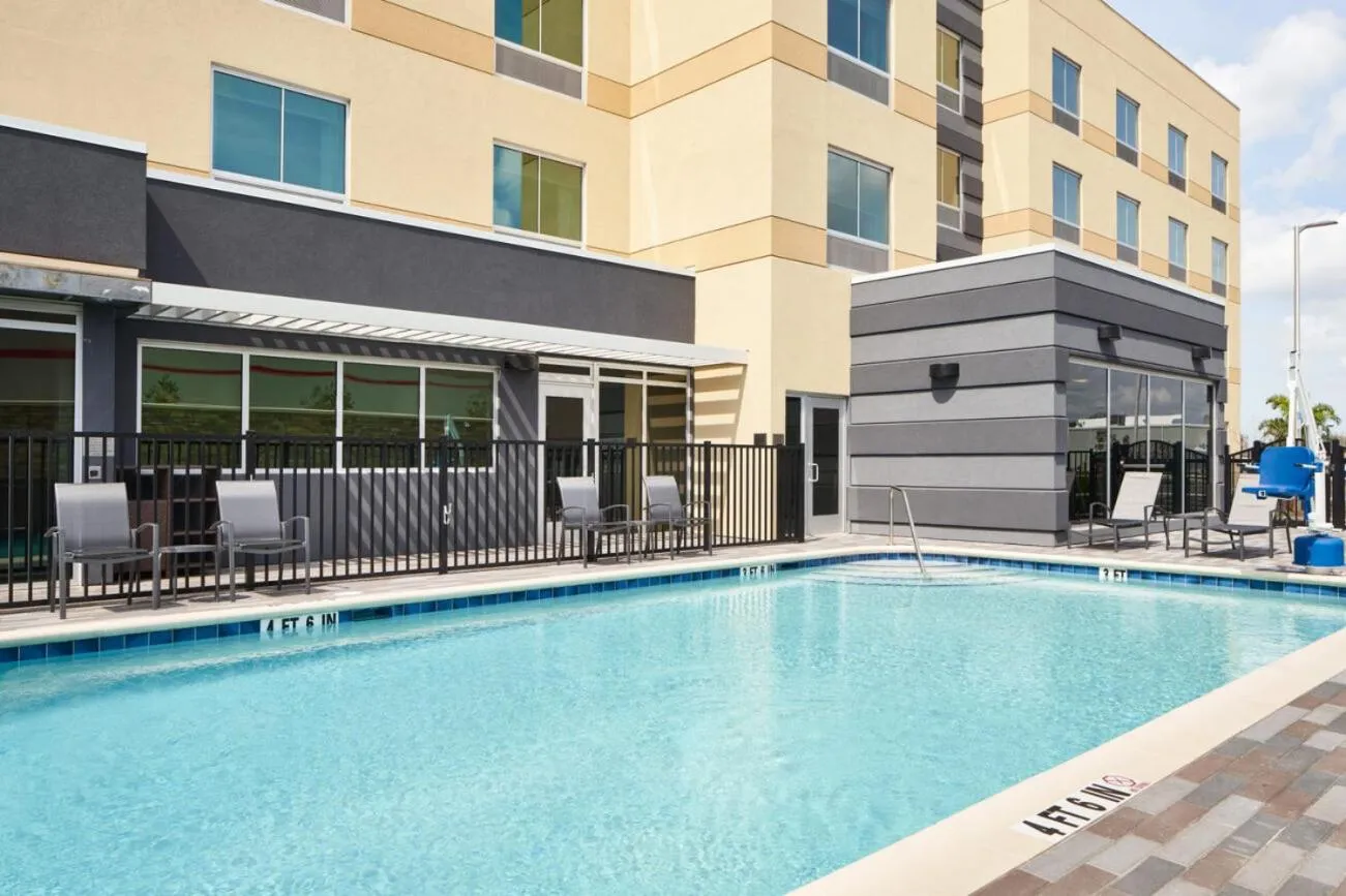 Fairfield by Marriott Inn & Suites Orlando at Millenia