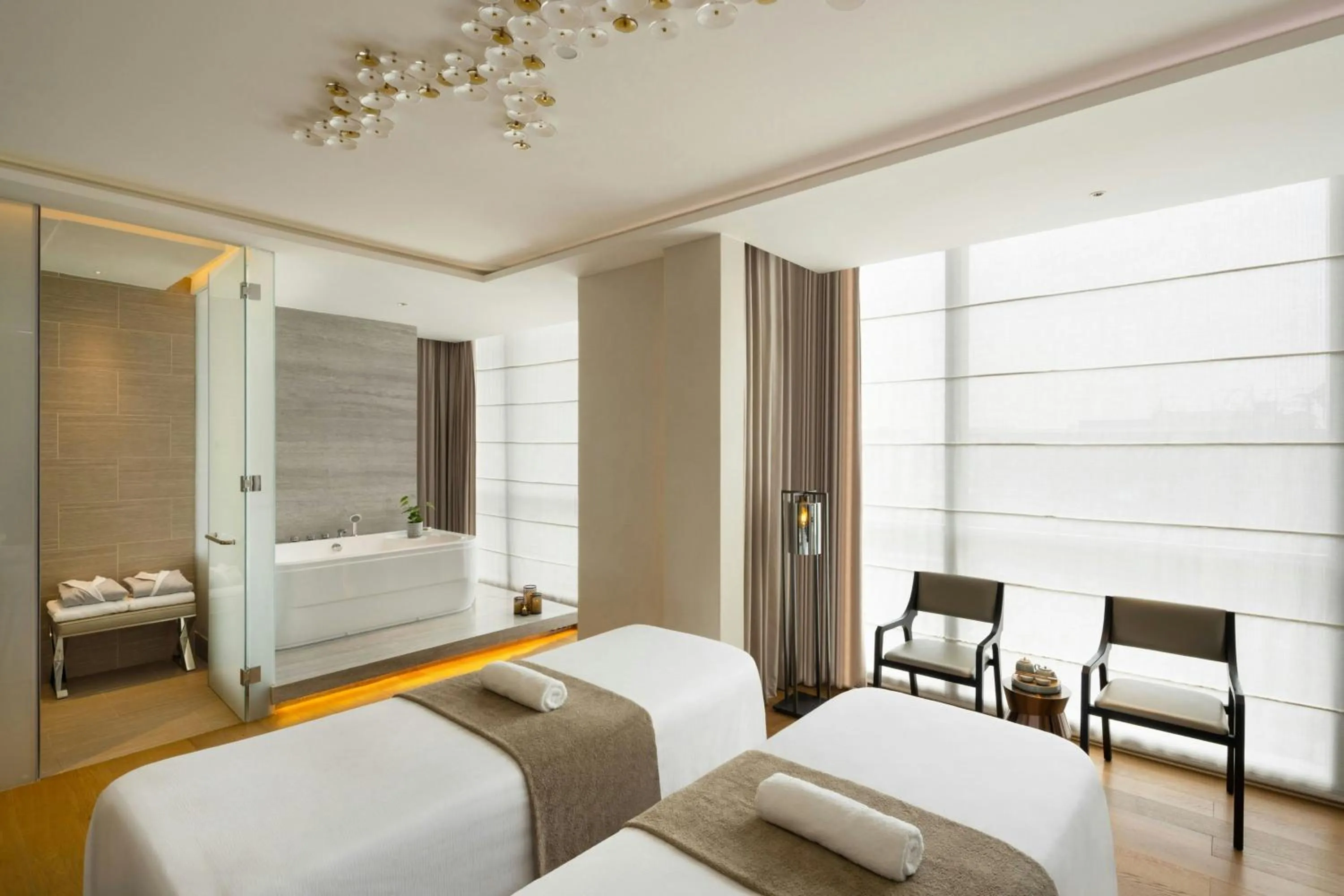 Spa and wellness centre/facilities, Bed in JW Marriott Hotel Nairobi