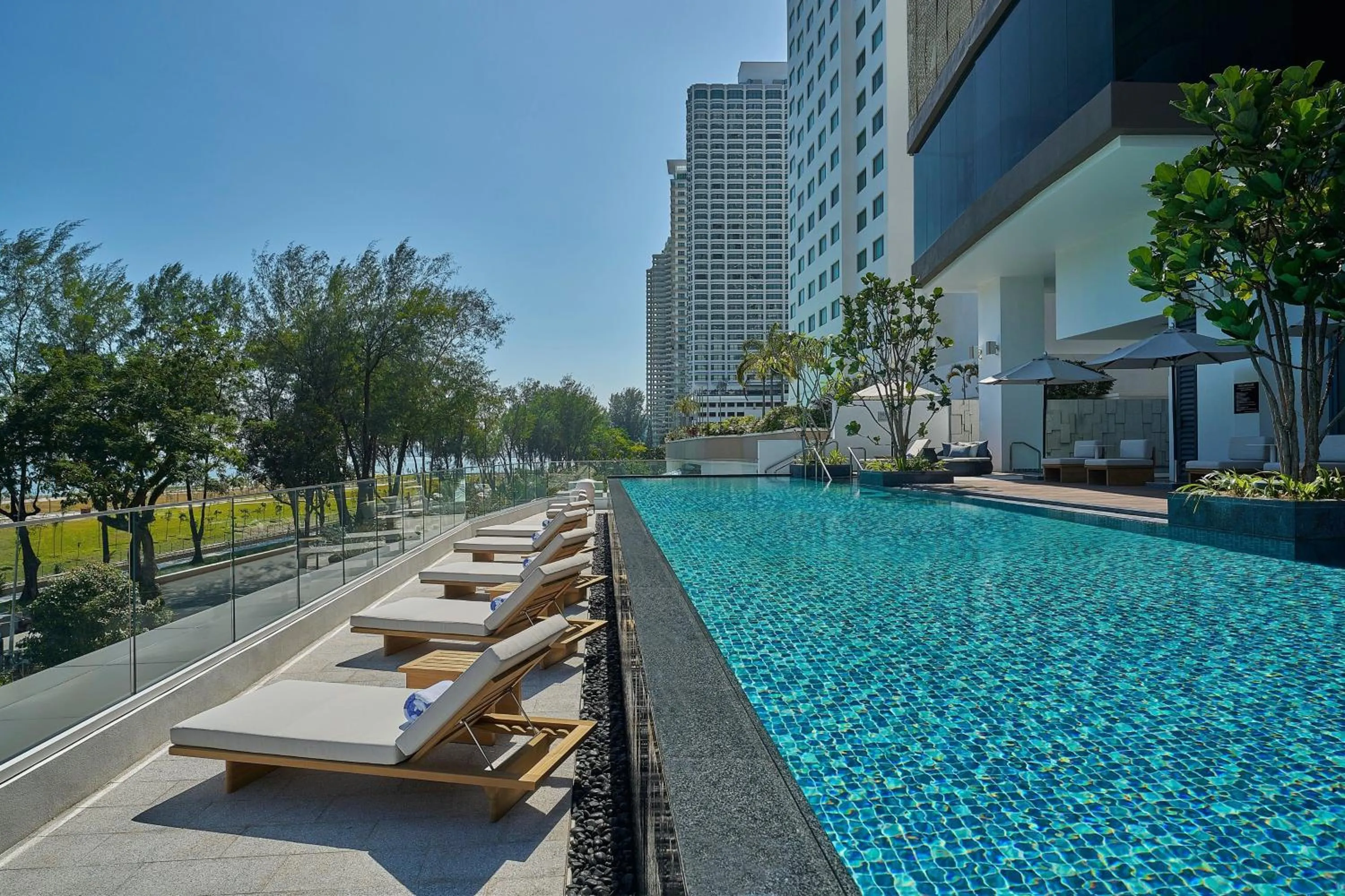 Swimming pool in Marriott Executive Apartments Penang