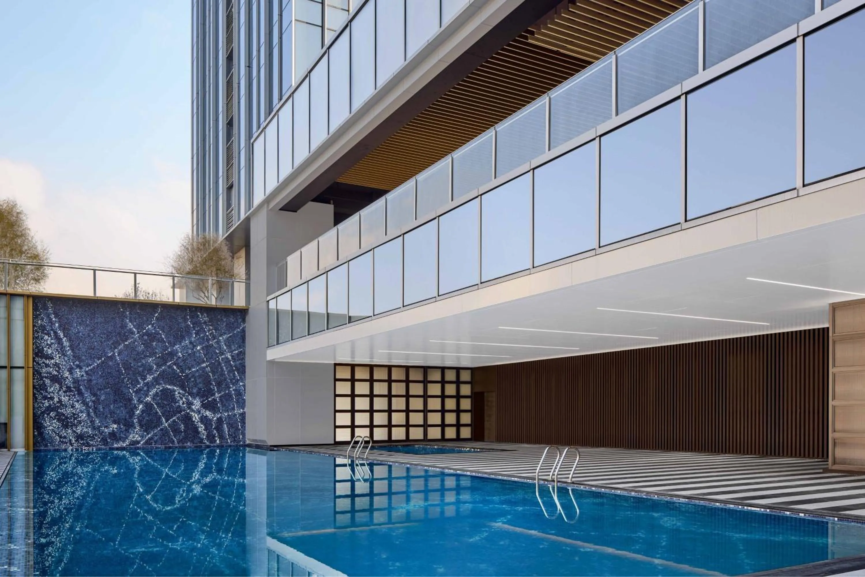 Swimming pool in Le Meridien Shenzhen, Bao'an