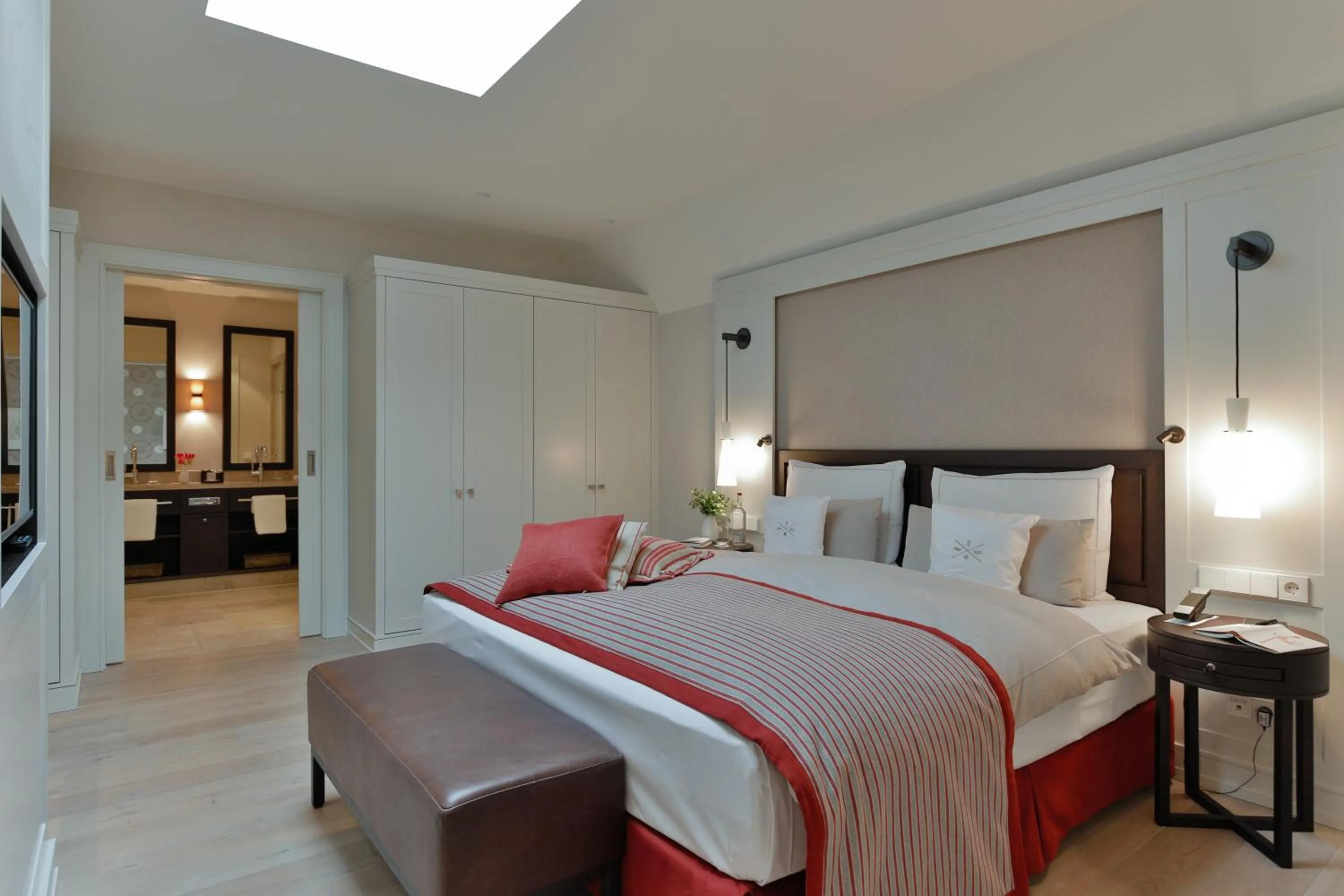 Photo of the whole room, Bed in Severin's Resort & Spa