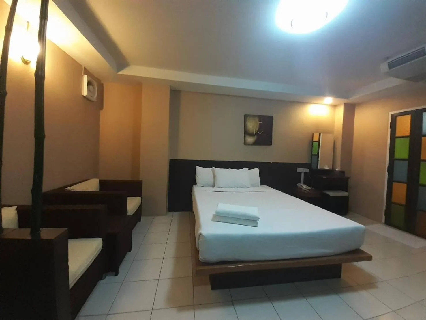 Bedroom, Bed in Bangkok Travel Suites Hotel