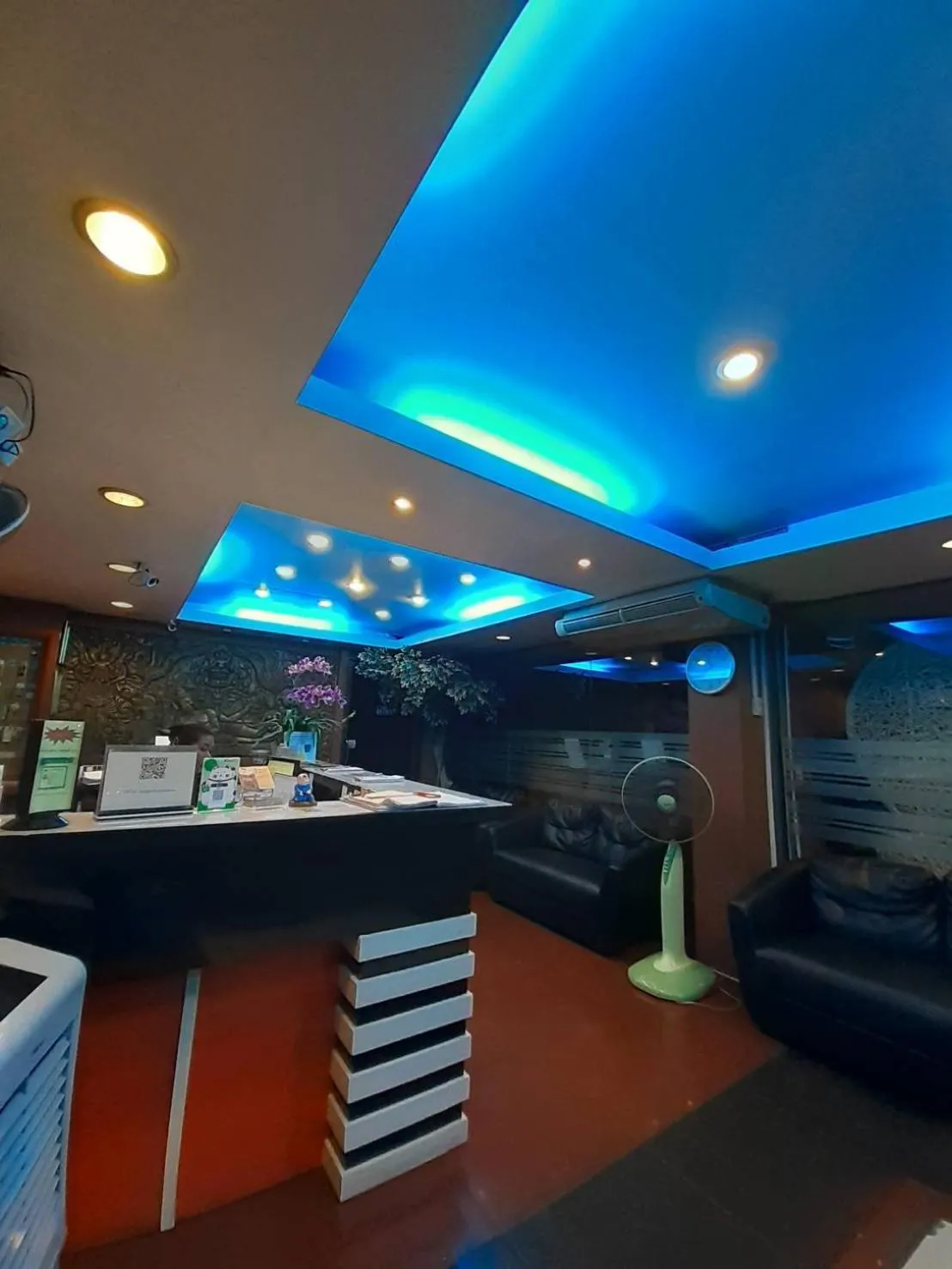 Lobby or reception in Bangkok Travel Suites Hotel