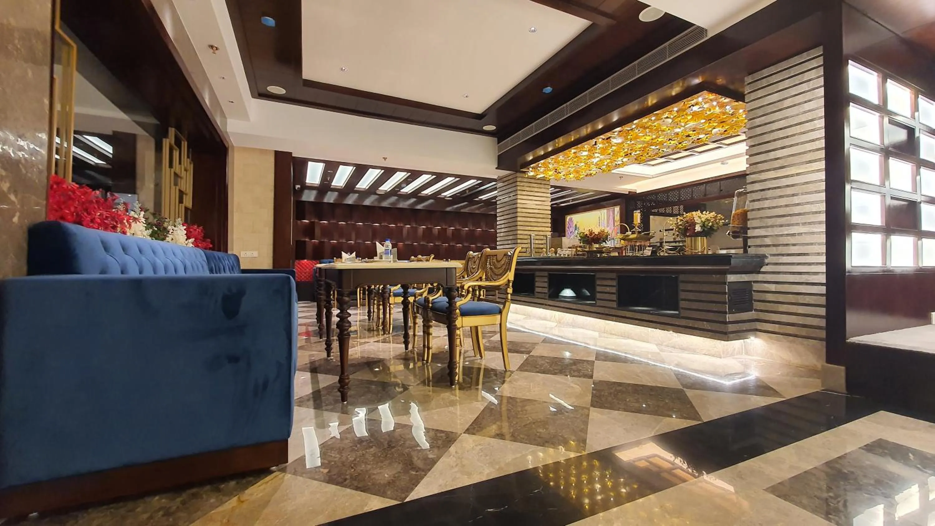 Restaurant/places to eat in Hotel Sepal